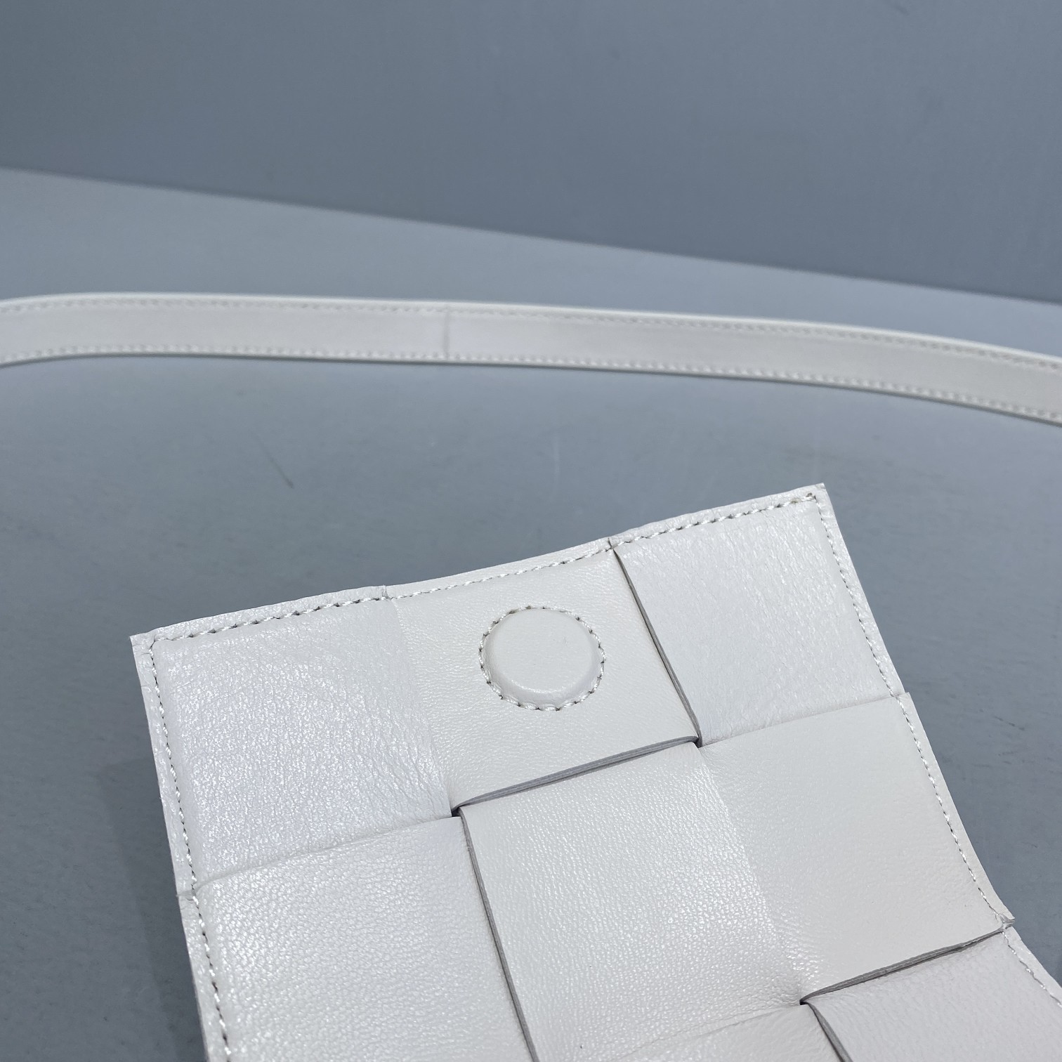 Bottega Veneta Candy Cassette White. For Women. Women-s Bags 4.7in/12cm 666688VMAY19009 - Soul Replicas