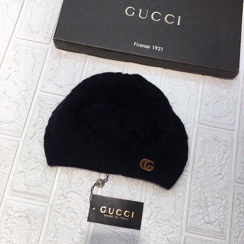 Gucci Beanie & Scarf Set In Black - Soul Replicas