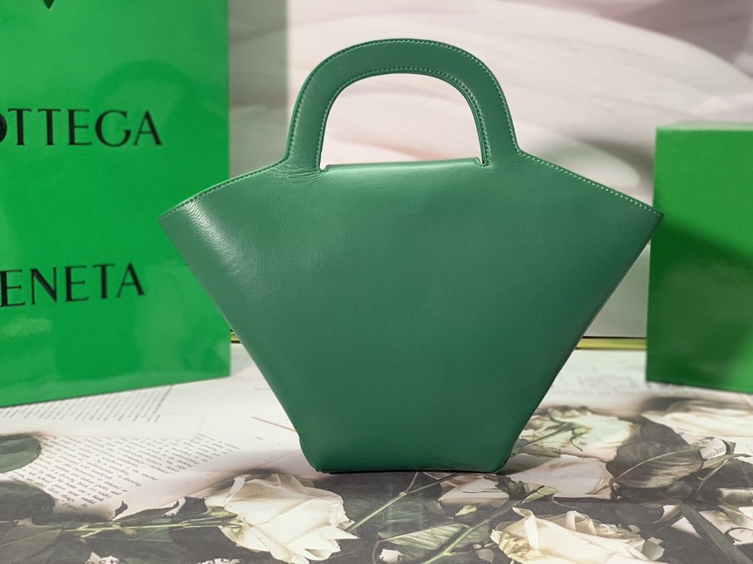 Bottega Veneta Handle Bag Green. For Women. Women's Bags 12.6in/32cm - Soul Replicas