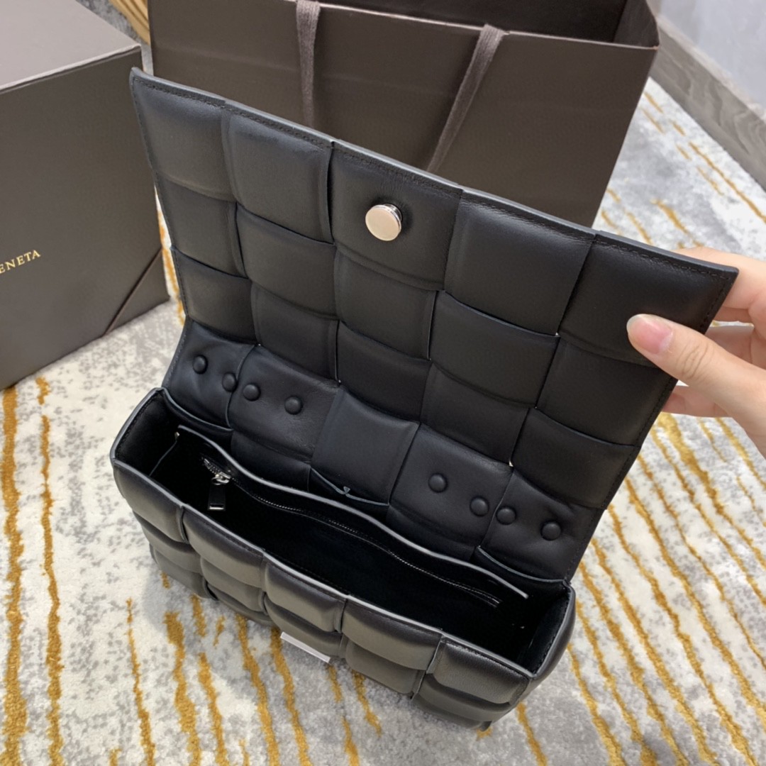 Bottega Veneta Chain Cassette Bag For Women 10.2in/26cm In Black 631421VBWZ01229 - Soul Replicas