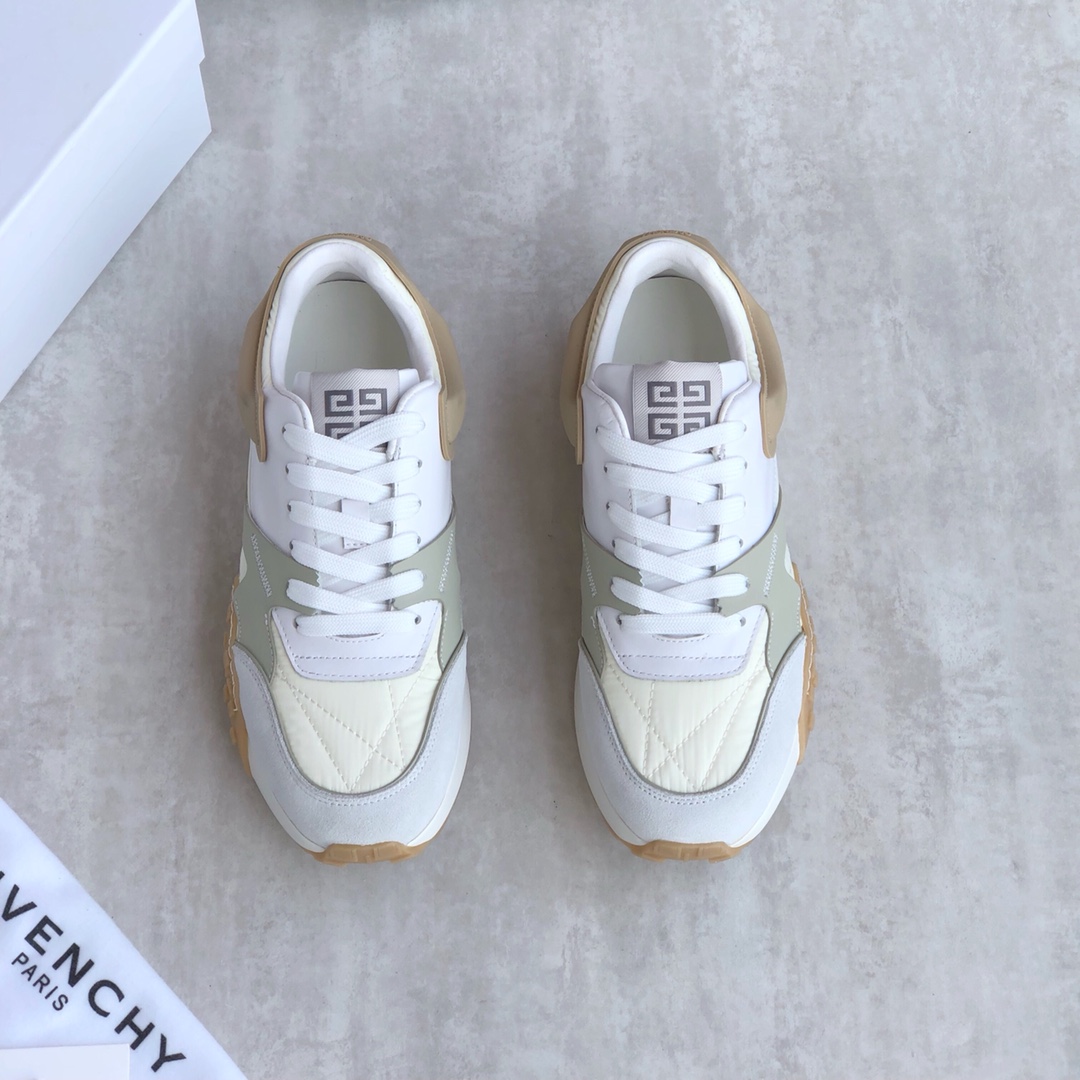 Givenchy GIV Runner Sneakers White For Men GVC - Soul Replicas