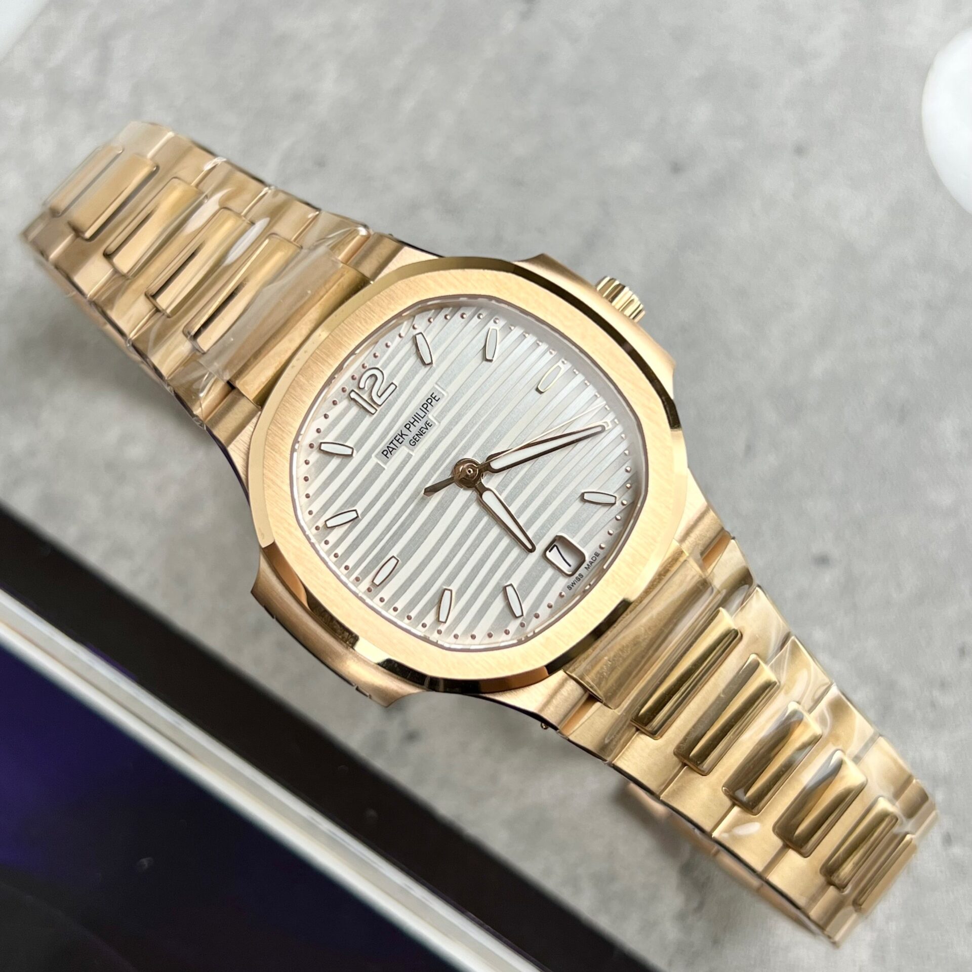 Patek Philippe Replica Watch Nautilus 7118 Rose Gold 3K Factory 35.2mm - Soul Replicas