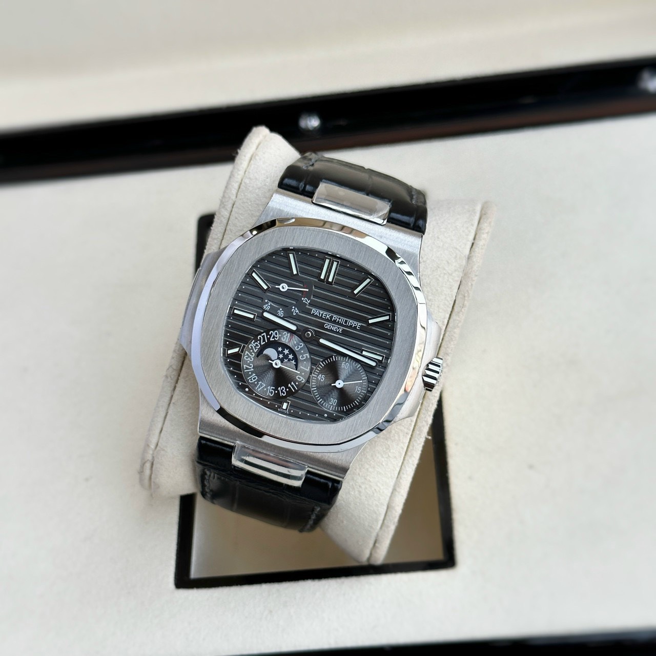 Patek Philippe 5712 Replica Watch Grey Dial GR Factory 40mm - Soul Replicas