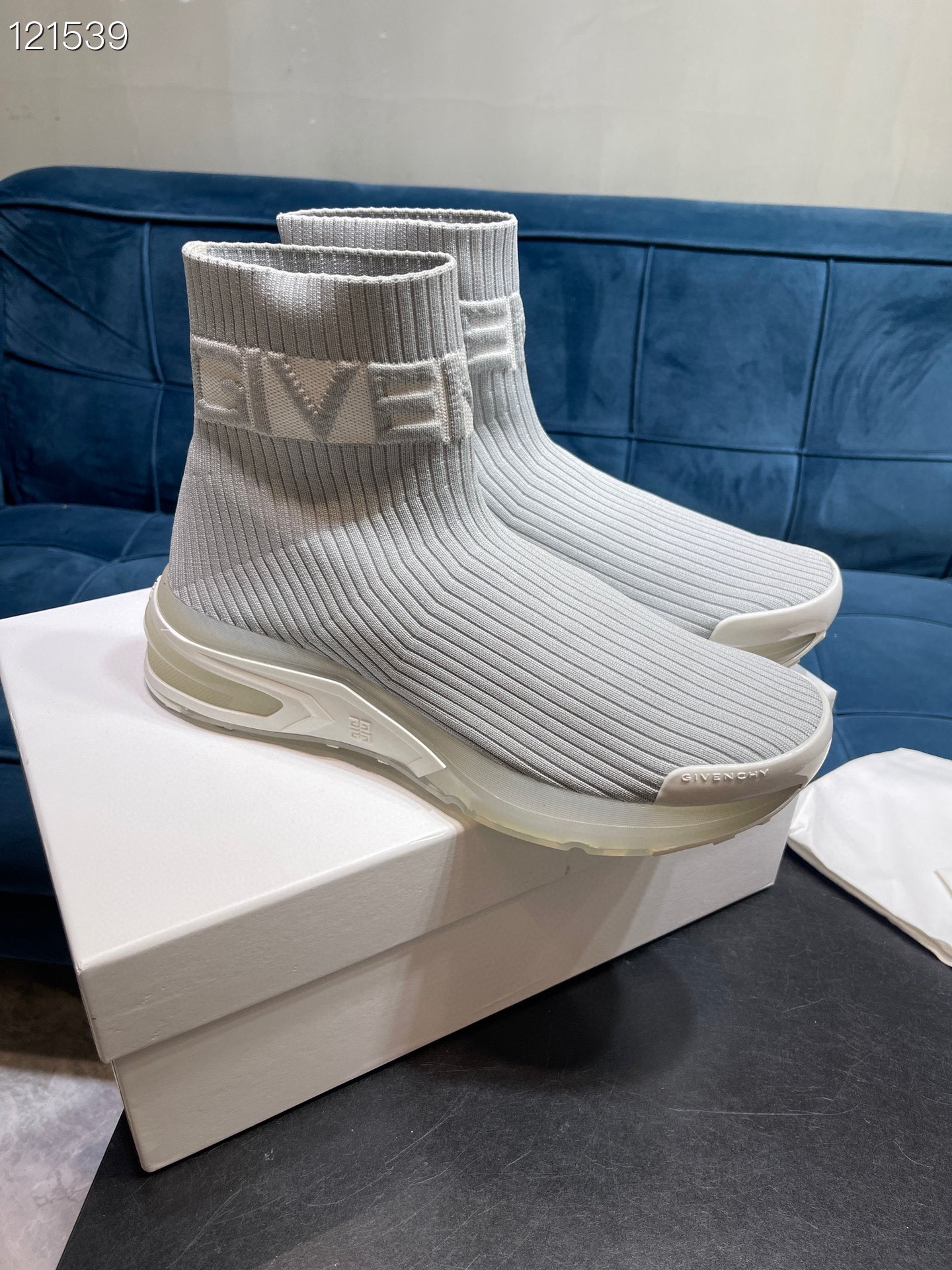 Givenchy Monumental Mallow Black And Red For Men - Soul Replicas