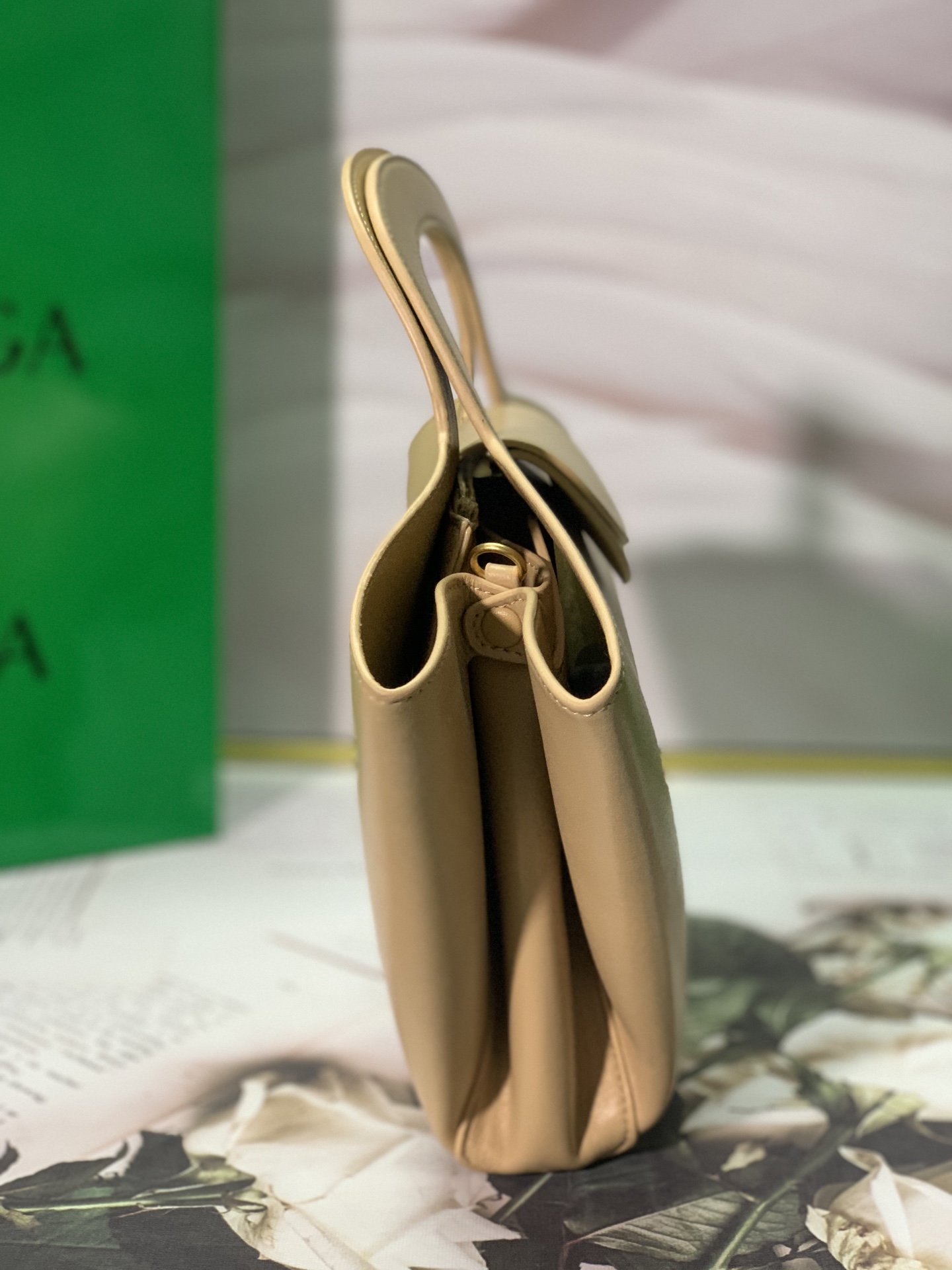 Bottega Veneta Handle Bag Beige. For Women. Women's Bags 12.6in/32cm - Soul Replicas