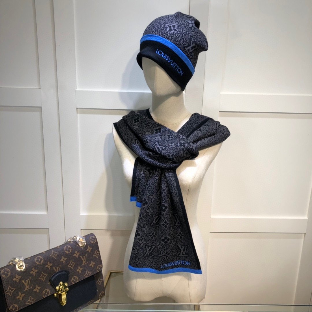 Louis Vuitton Beanie & Scarf Set In Black - Soul Replicas