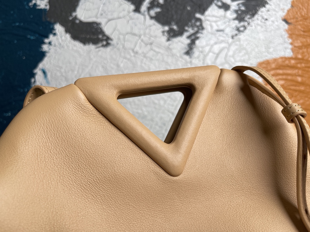 Bottega Veneta Point Brown. For Women. Women's Bags 8.6in/22cm - Soul Replicas