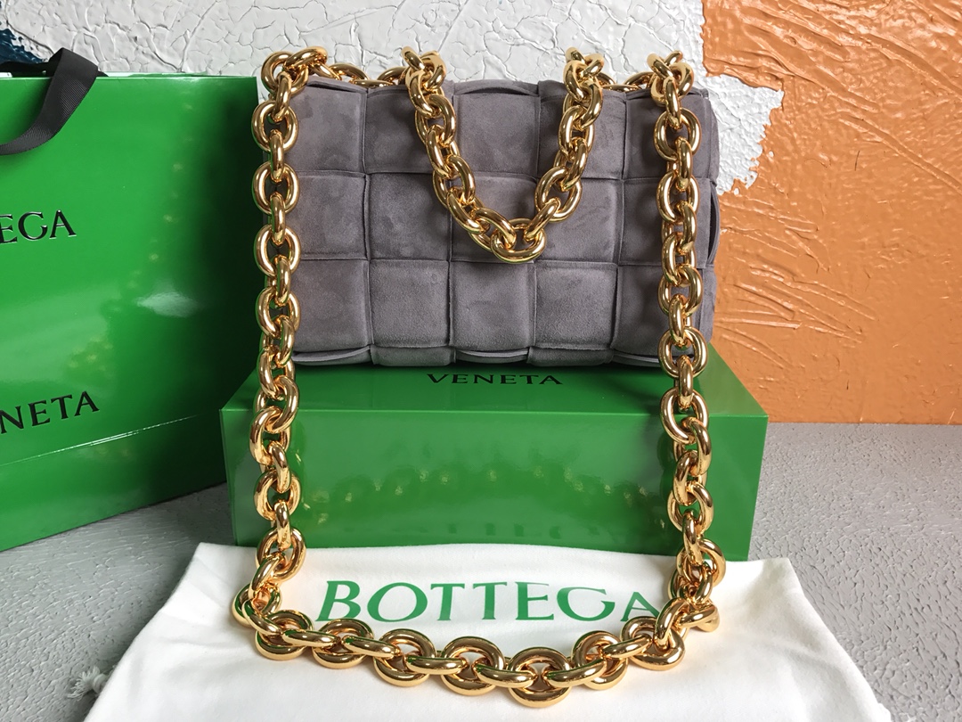 Bottega Veneta Chain Cassette Gray. For Women. Women's Bags 10.2in/26cm - Soul Replicas