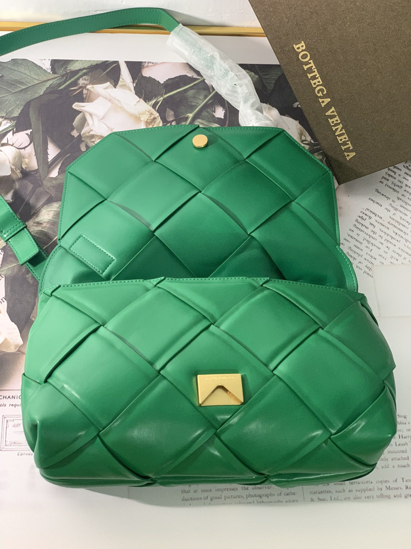 Bottega Veneta Handle Bag Green. For Women. Women-s Bags 11.4in/29cm - Soul Replicas
