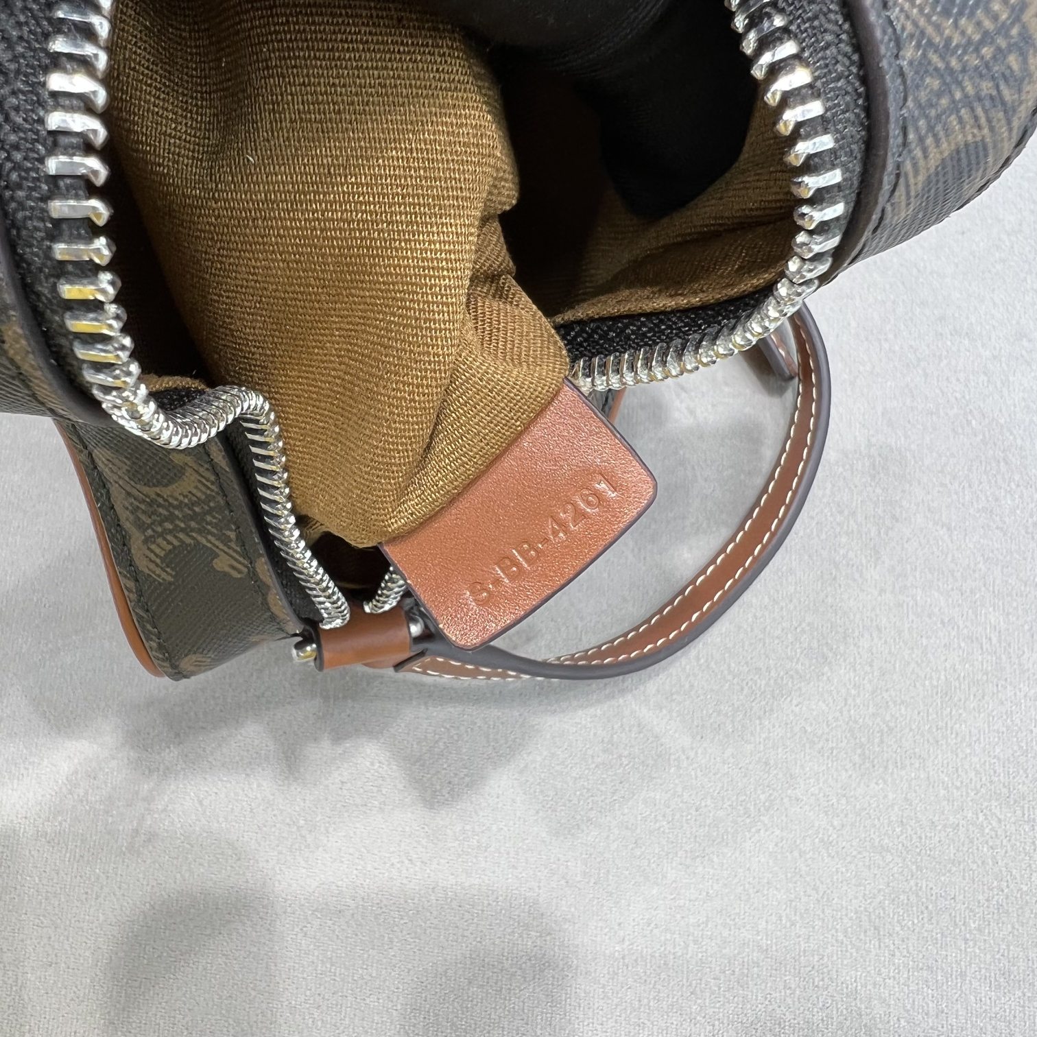 Celine Small Etoile In Triomphe Canvas Brown For Women 7in/18cm 198762BZJ.04LI - Soul Replicas