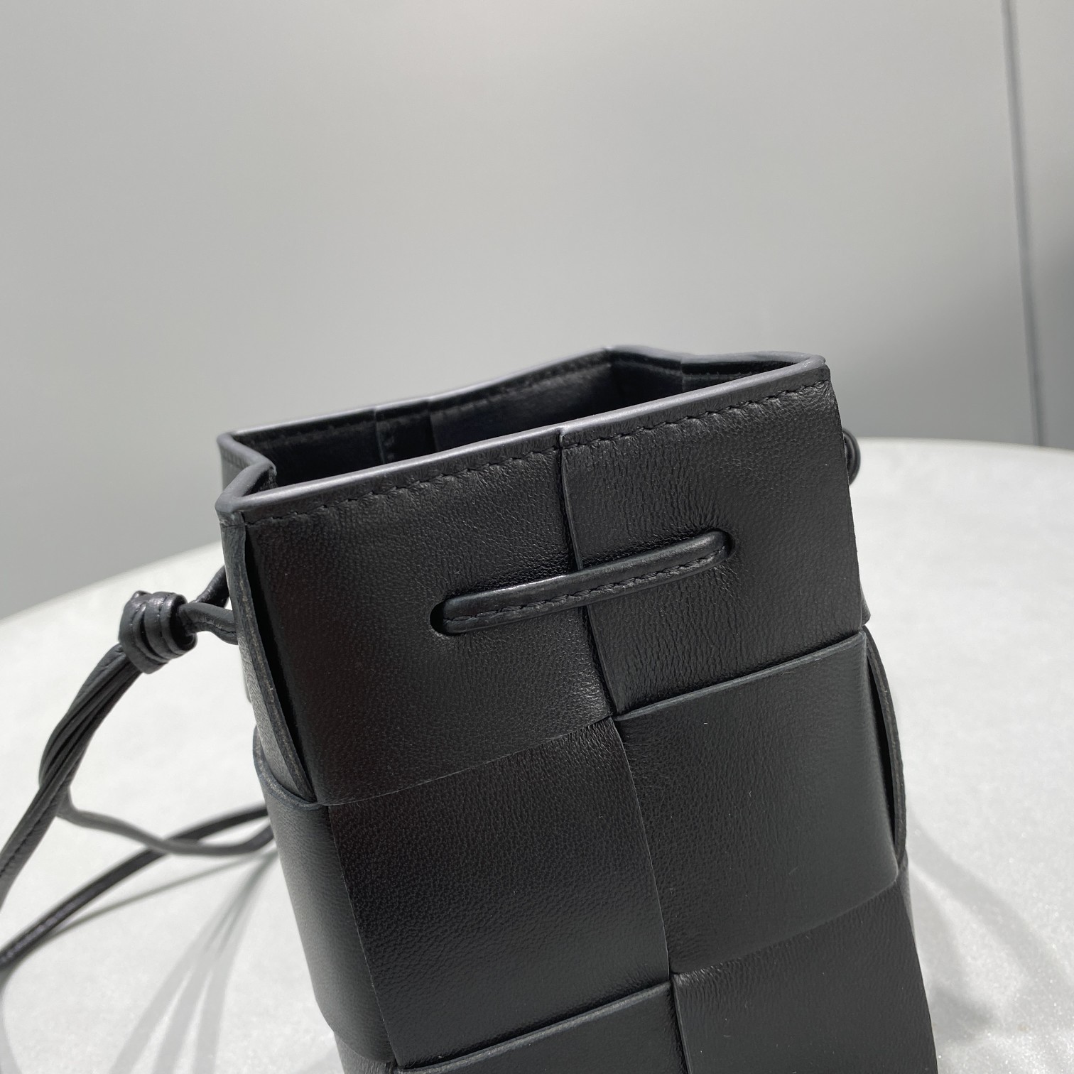 Bottega Veneta Mini Cassette Bucket Bag Black. For Women. Women-s Bags 5.5in/14cm 680217VCQC48425 - Soul Replicas