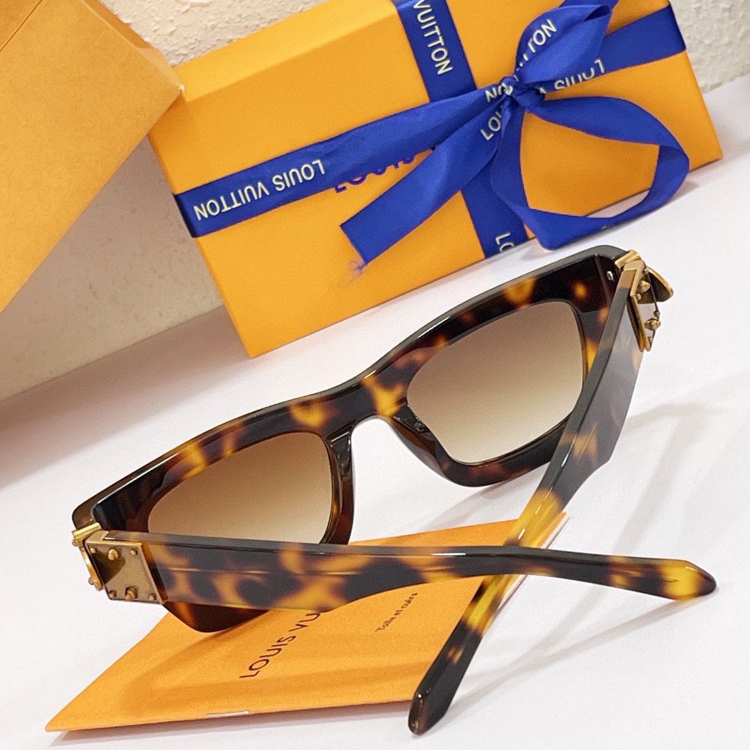 Louis Vuitton Treasure Sunglasses - Soul Replicas