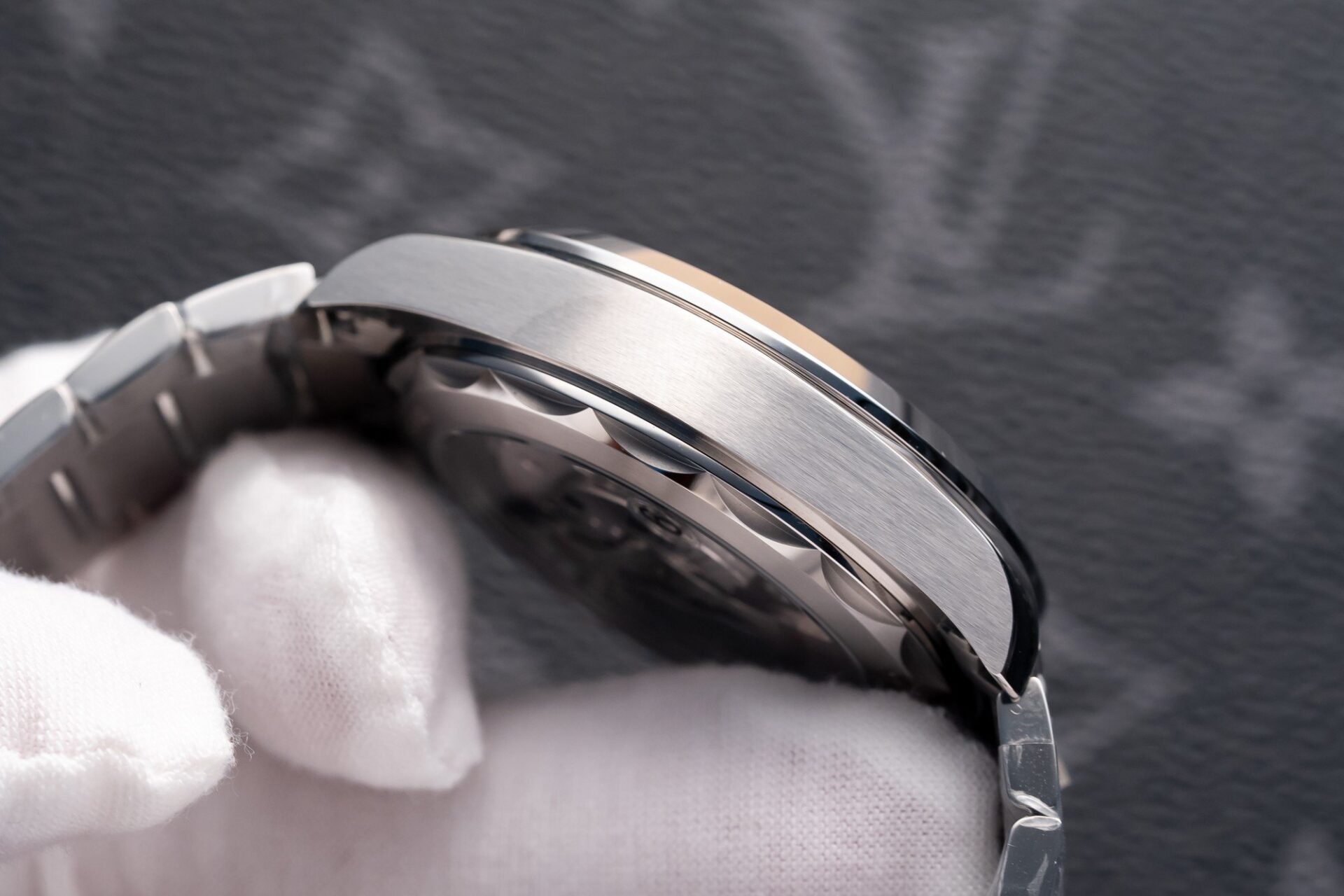 Omega Seamaster Aqua-Terra Blue Dial Replica Watch VS Factory 43mm - Soul Replicas