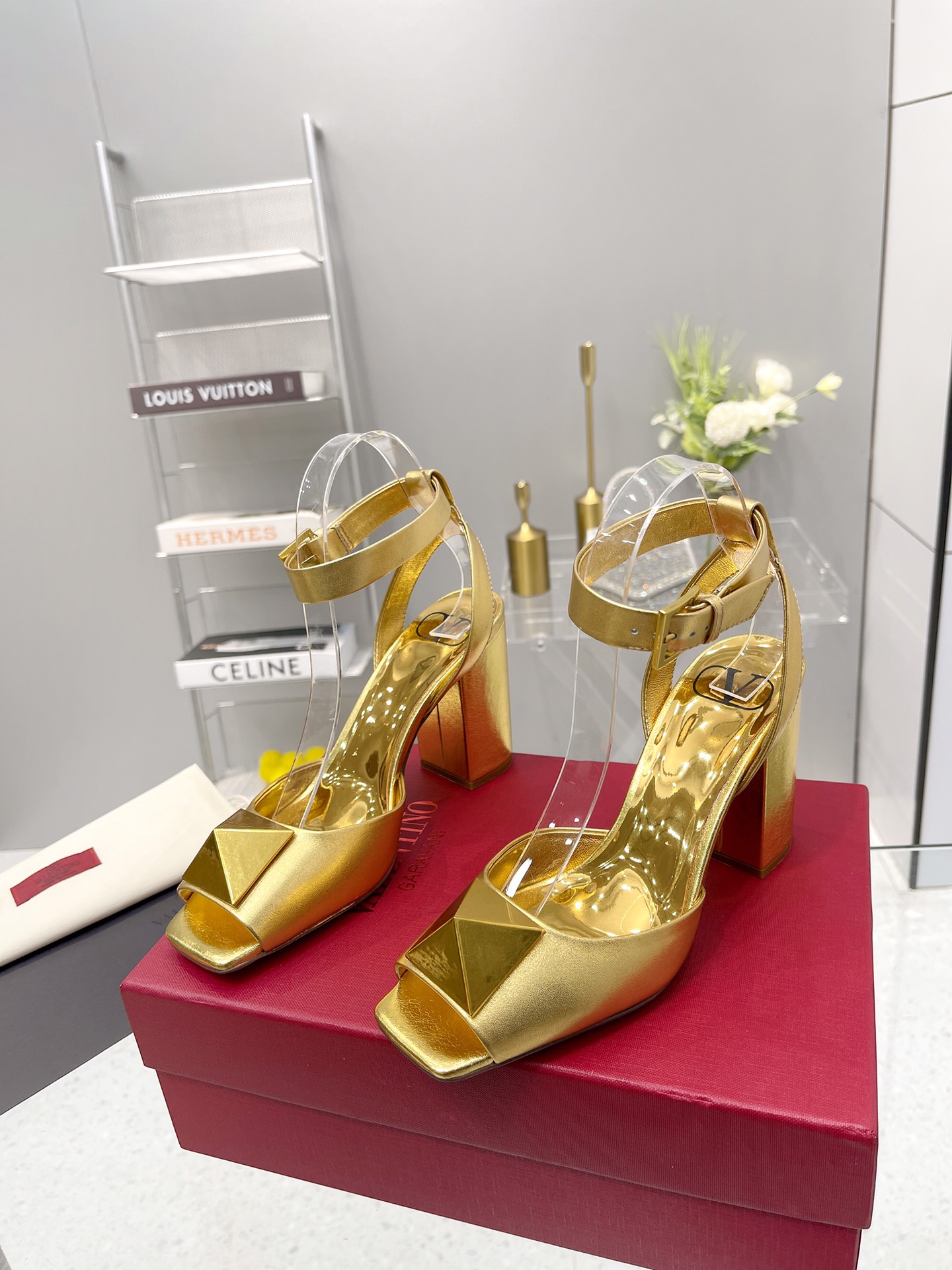 Valentino Garavani One Stud Sandal With Maxi Stud Embellishment Gold For Women XW0S0EI6CYII16 - Soul Replicas