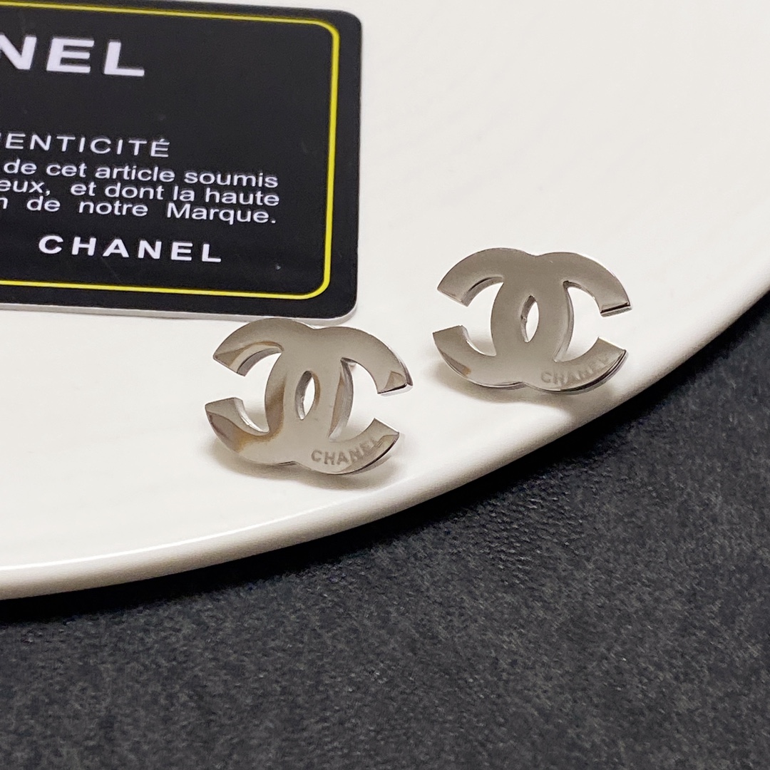Chanel Earrings - Soul Replicas
