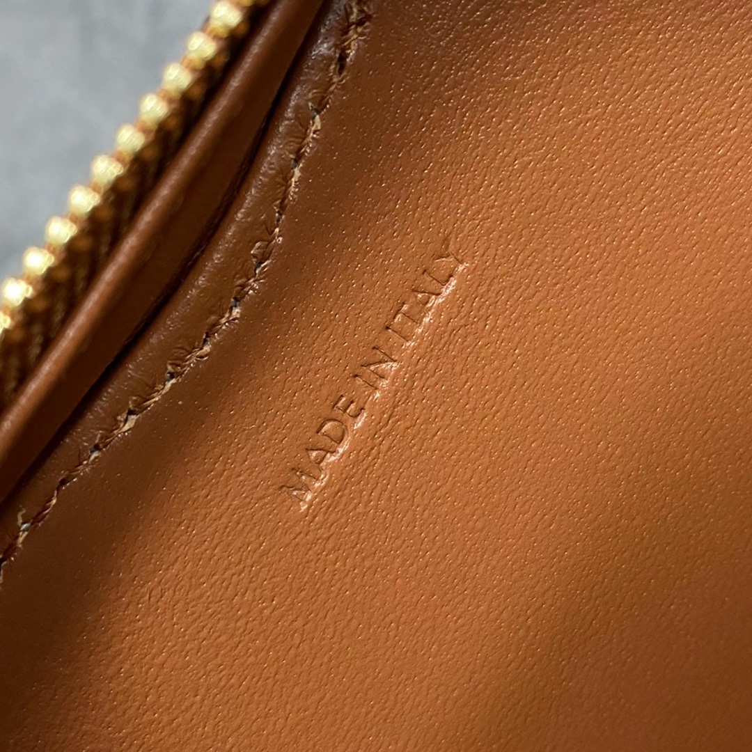 Celine Small Heart Crossbody Bag Tan For Women 3in/8cm 10J113DZW.04LU - Soul Replicas