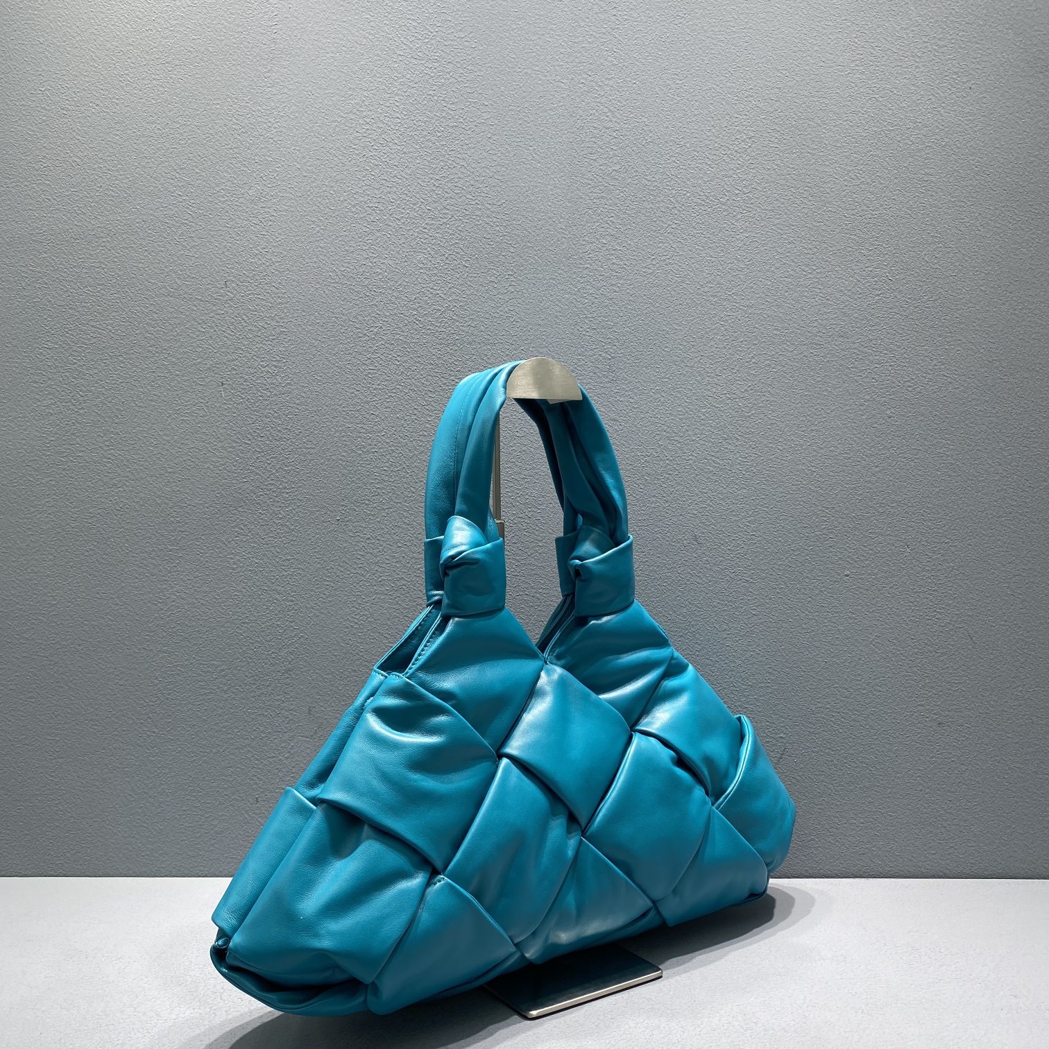 Bottega Veneta Handle Bag Blue. For Women. Women-s Bags 17.3in/44cm - Soul Replicas