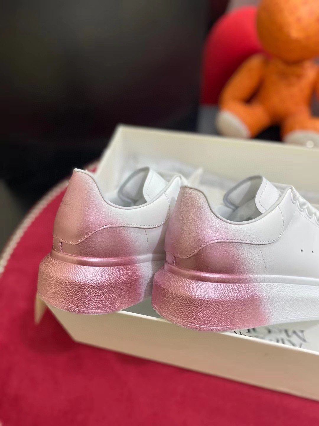 Alexander McQueen Oversized Sneaker White/PiNike For Women - Soul Replicas