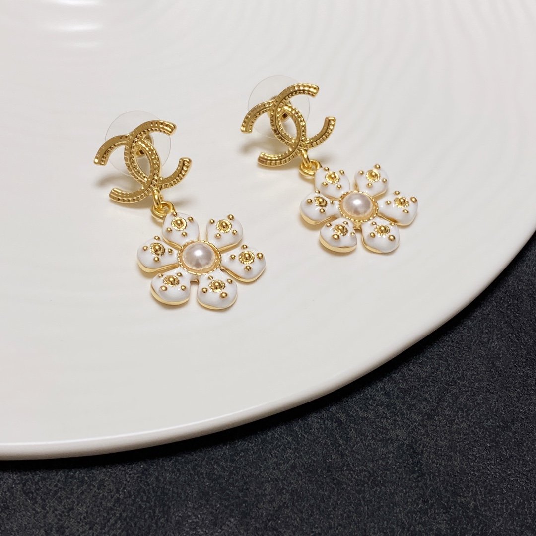 Chanel Earrings - Soul Replicas