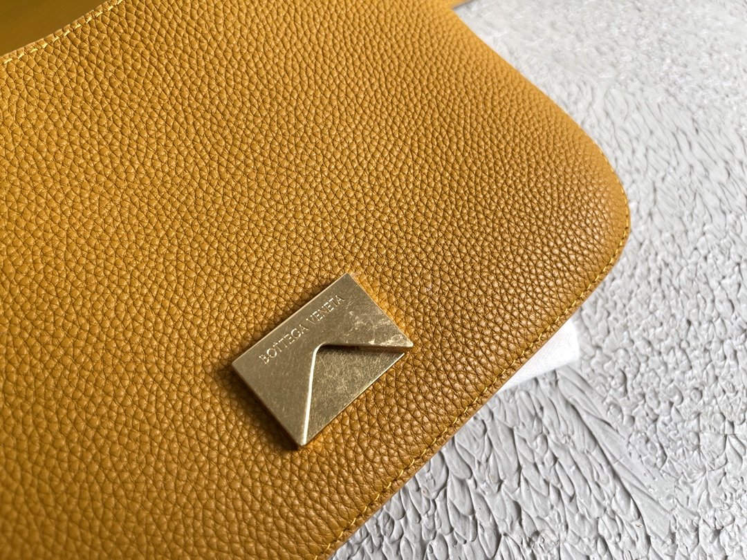 Bottega Veneta Mount Cob. For Women. Women's Bags 8.3in/21cm - Soul Replicas