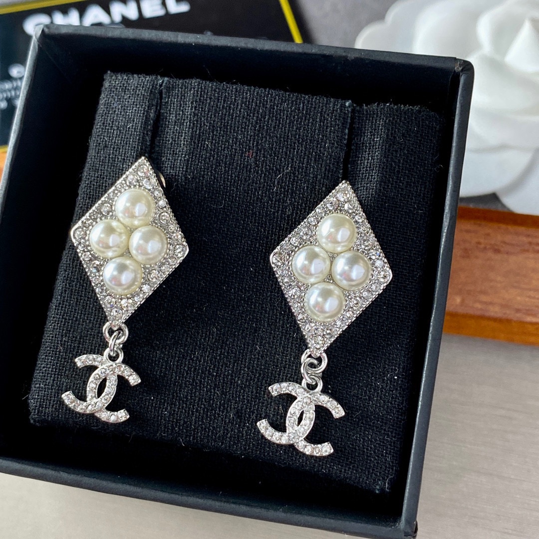 Chanel Earrings - Soul Replicas