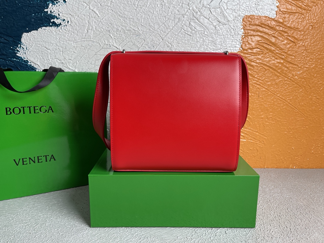 Bottega Veneta Clip Bag Red. For Women. Women's Bags 9in/23cm - Soul Replicas