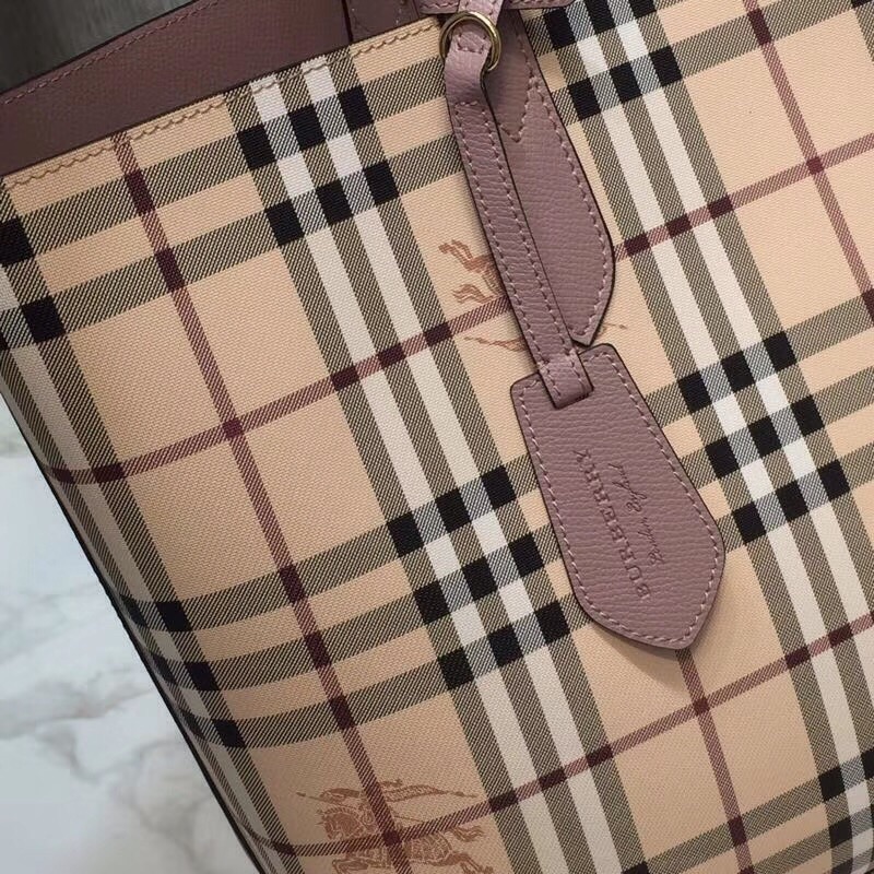 Burberry Reversible Tote Haymarket Canvas Medium For Women. Women-s Bags 19.3in/49cm - Soul Replicas