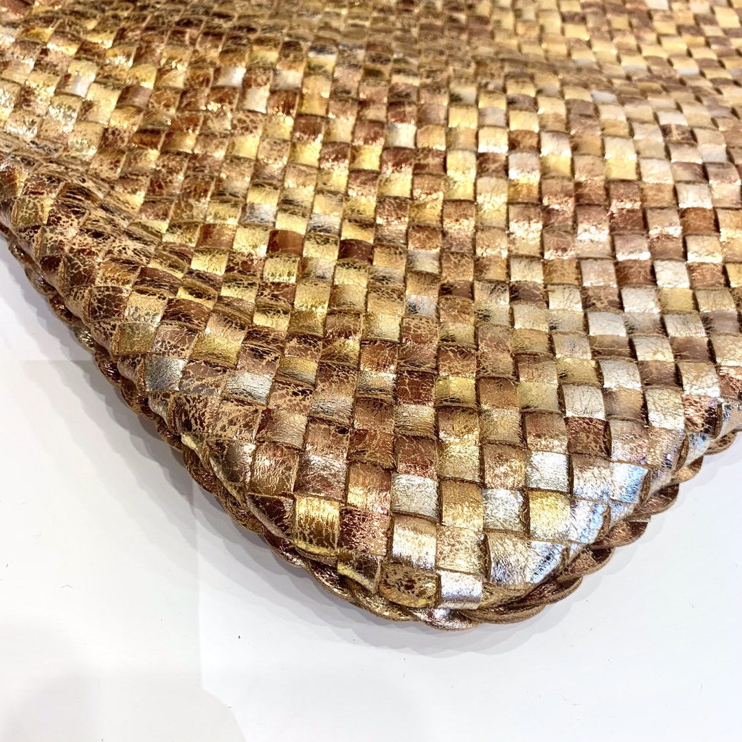 Bottega Veneta Hobo Bag Gold. For Women. Women-s Bags 16.9in/43cm - Soul Replicas