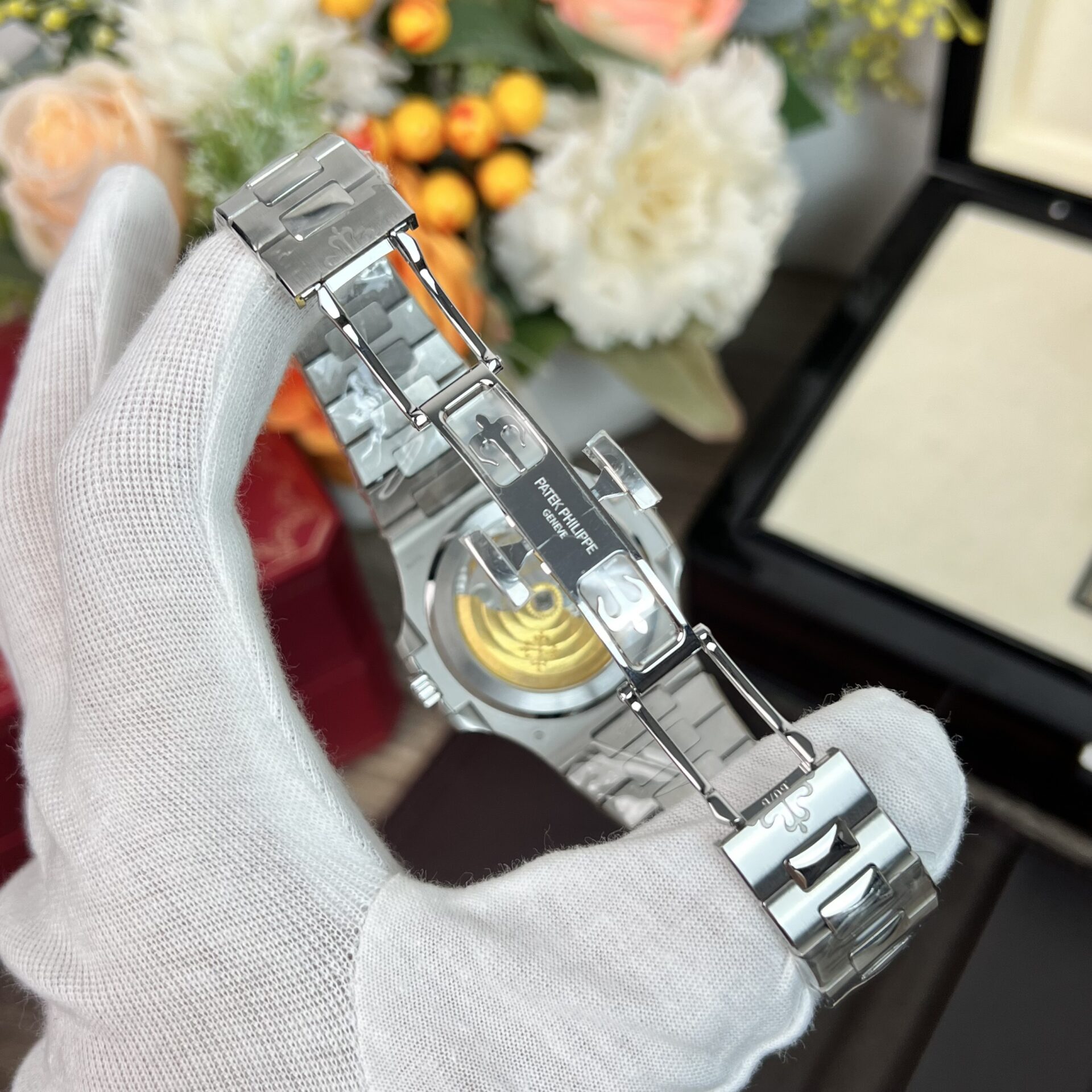 Patek Philippe Nautilus 5711 Replica Watch Refined Full Like Auth 40mm - Soul Replicas