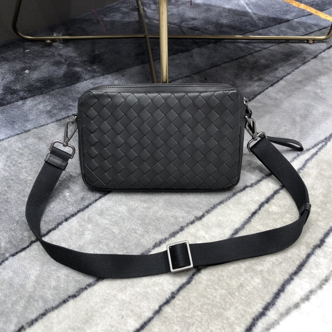 Bottega Veneta Classic Intrecciato Black. For Women. Women's Bags 9.6in/24.5cm - Soul Replicas