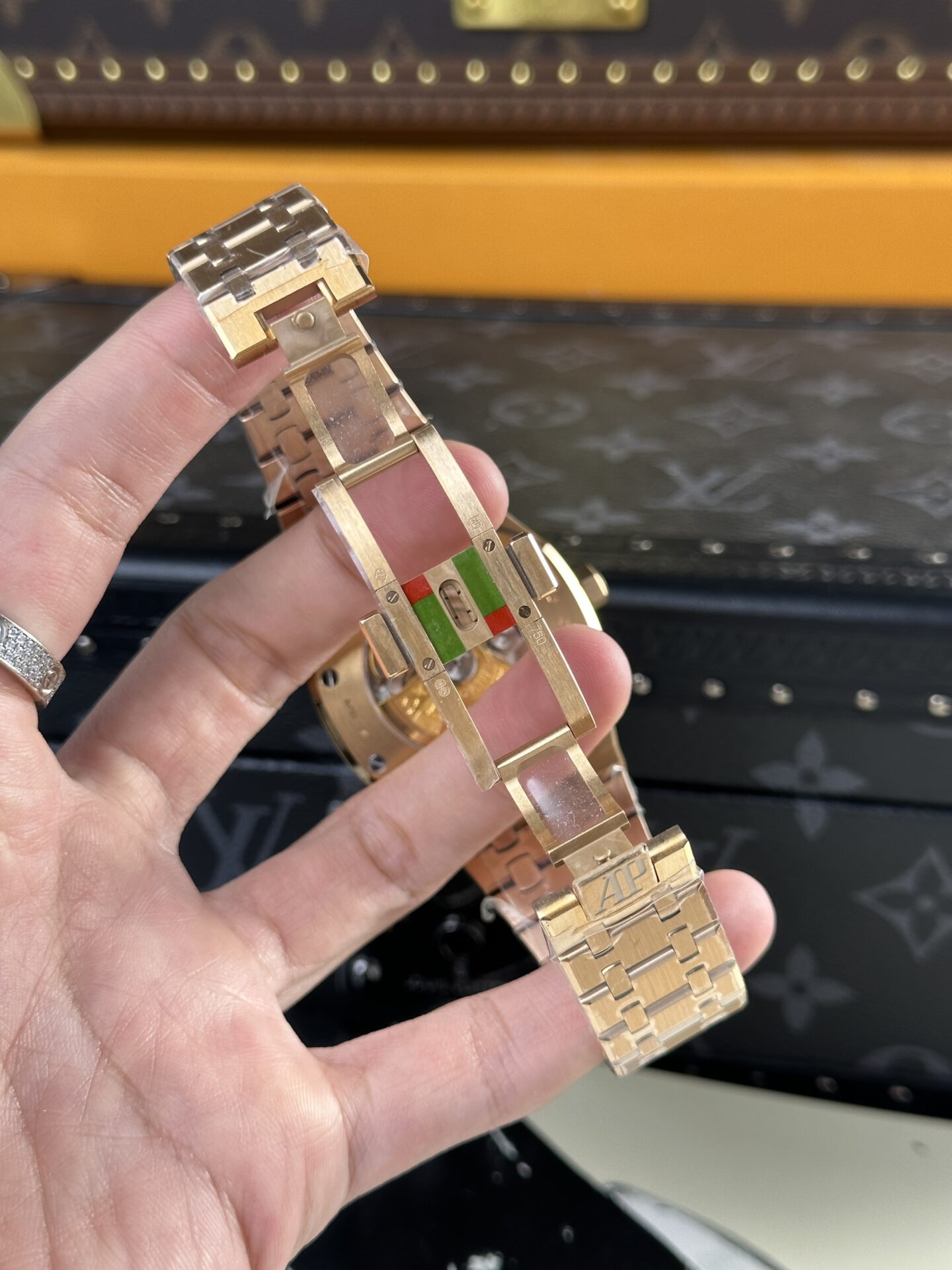 Audemars Piguet Replica Watch Royal Oak 15400OR Black Dial 41mm - Soul Replicas