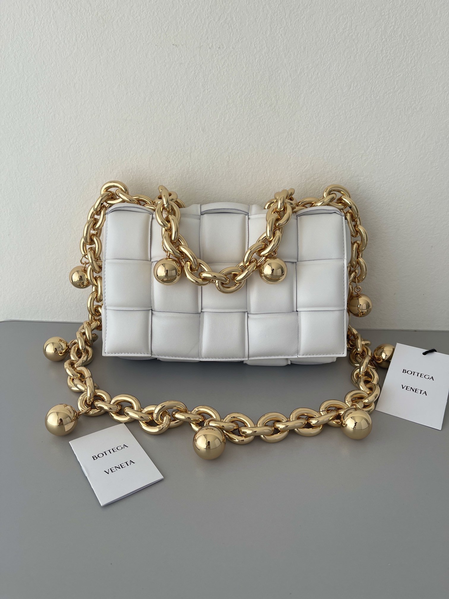 Bottega Veneta Chain Cassette White. For Women. Women-s Bags 10.2in/26cm 680070V1FY09009 - Soul Replicas