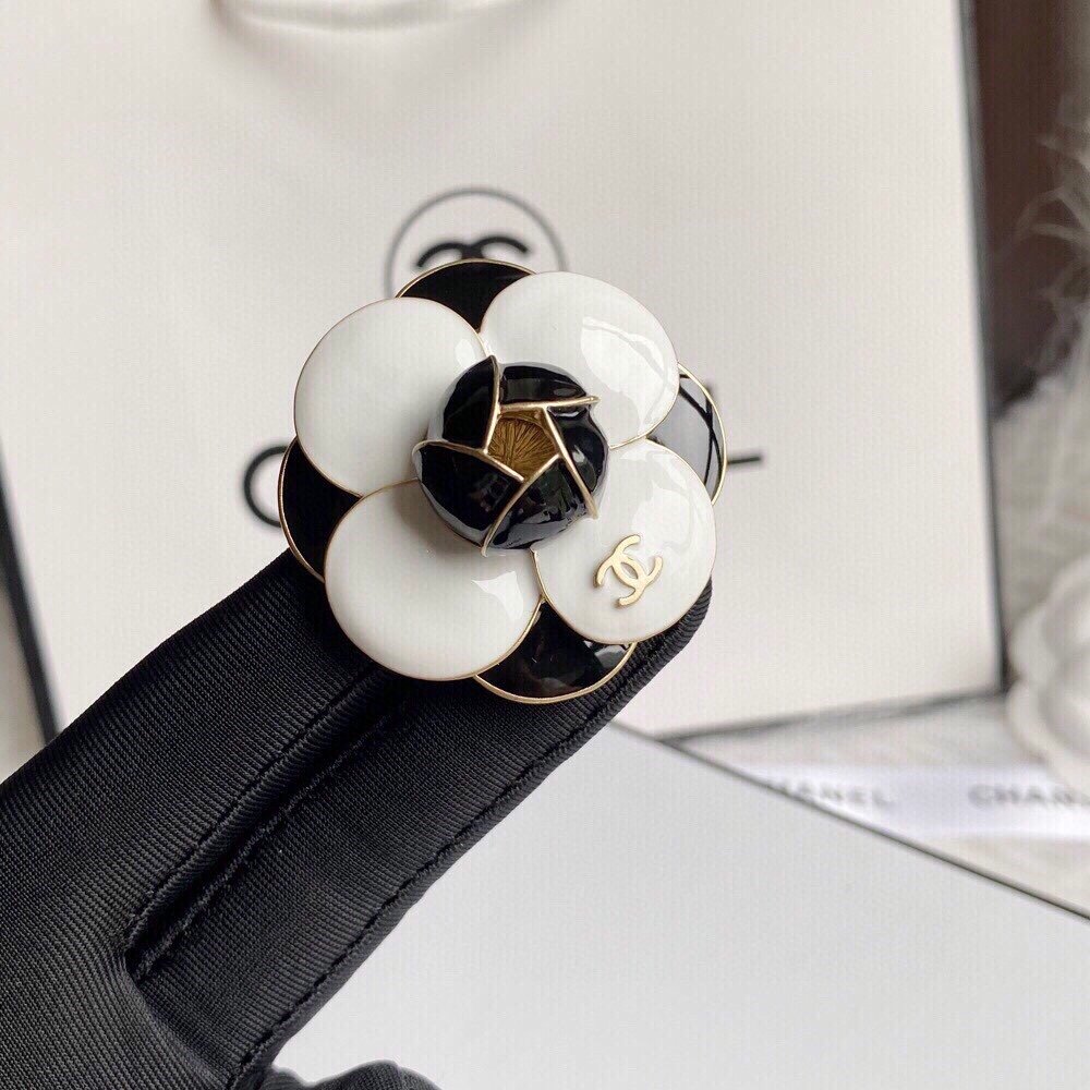 Chanel Brooch - Soul Replicas