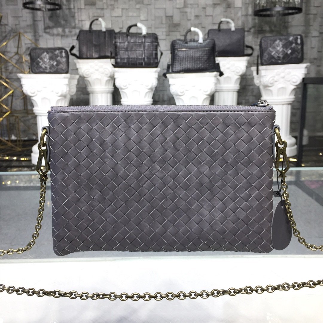 Bottega Veneta Chain Shoulder Bag Gray. For Women. Women's Bags 9.6in/24.5cm - Soul Replicas