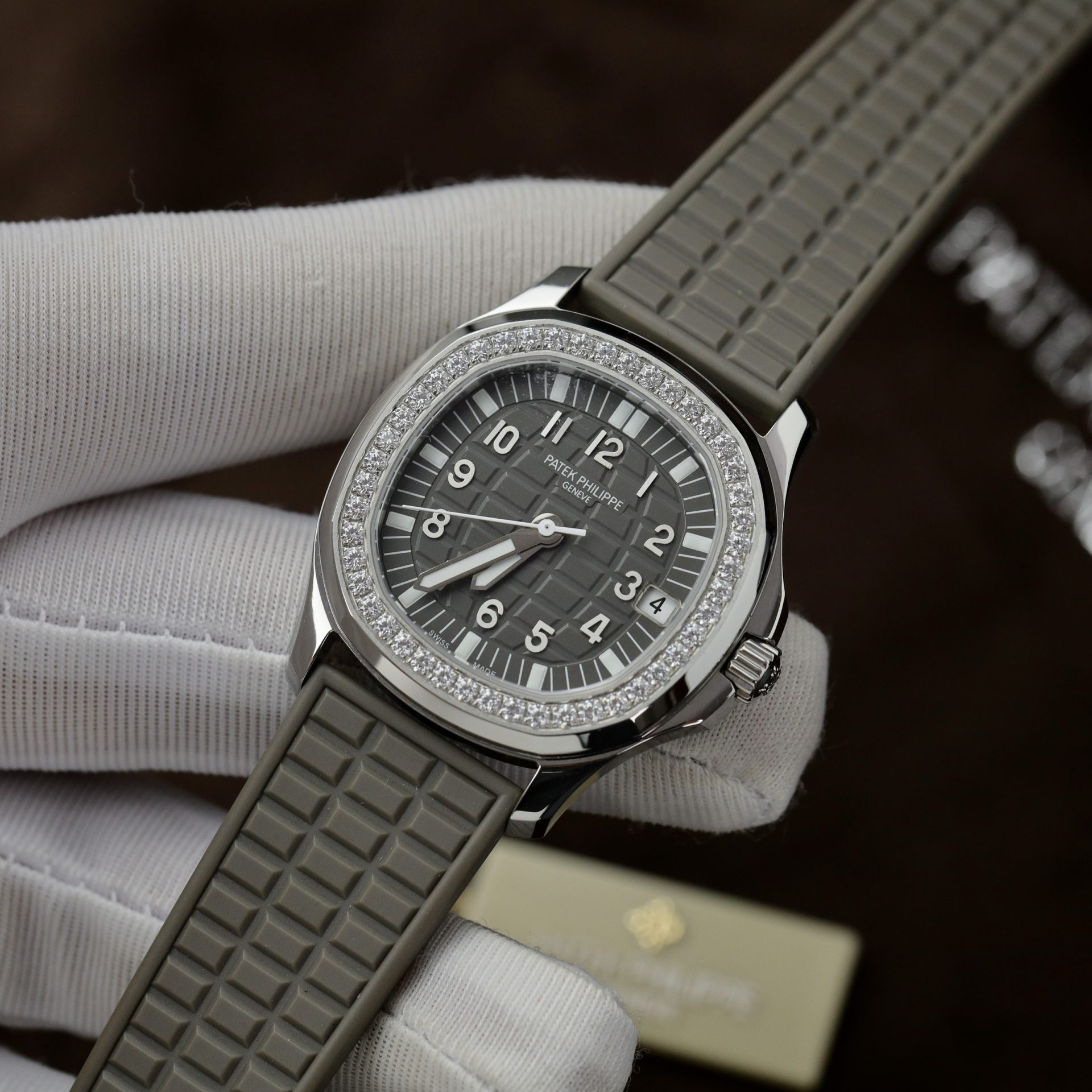 Patek Philippe Replica Watch Aquanaut 5067 Gray Dial Rubber Strap 35.6mm - Soul Replicas