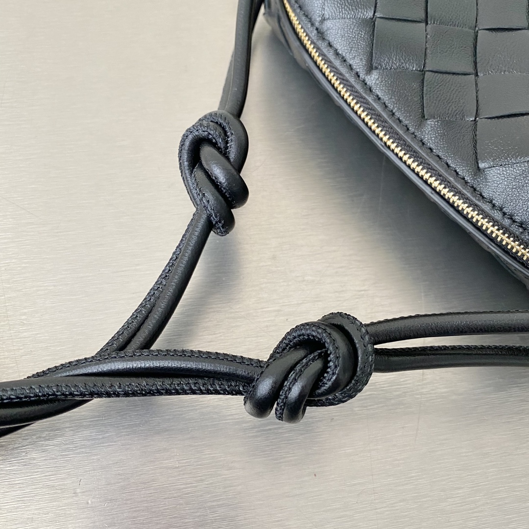 Bottega Veneta Mini Loop Camera Bag Black. For Women. Women's Bags 6.7in/17cm 680254V1G118425 - Soul Replicas