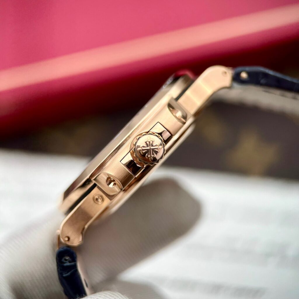 Patek Philippe Replica Watch Nautilus 5724R Gold Wrapped GR Factory 40mm - Soul Replicas