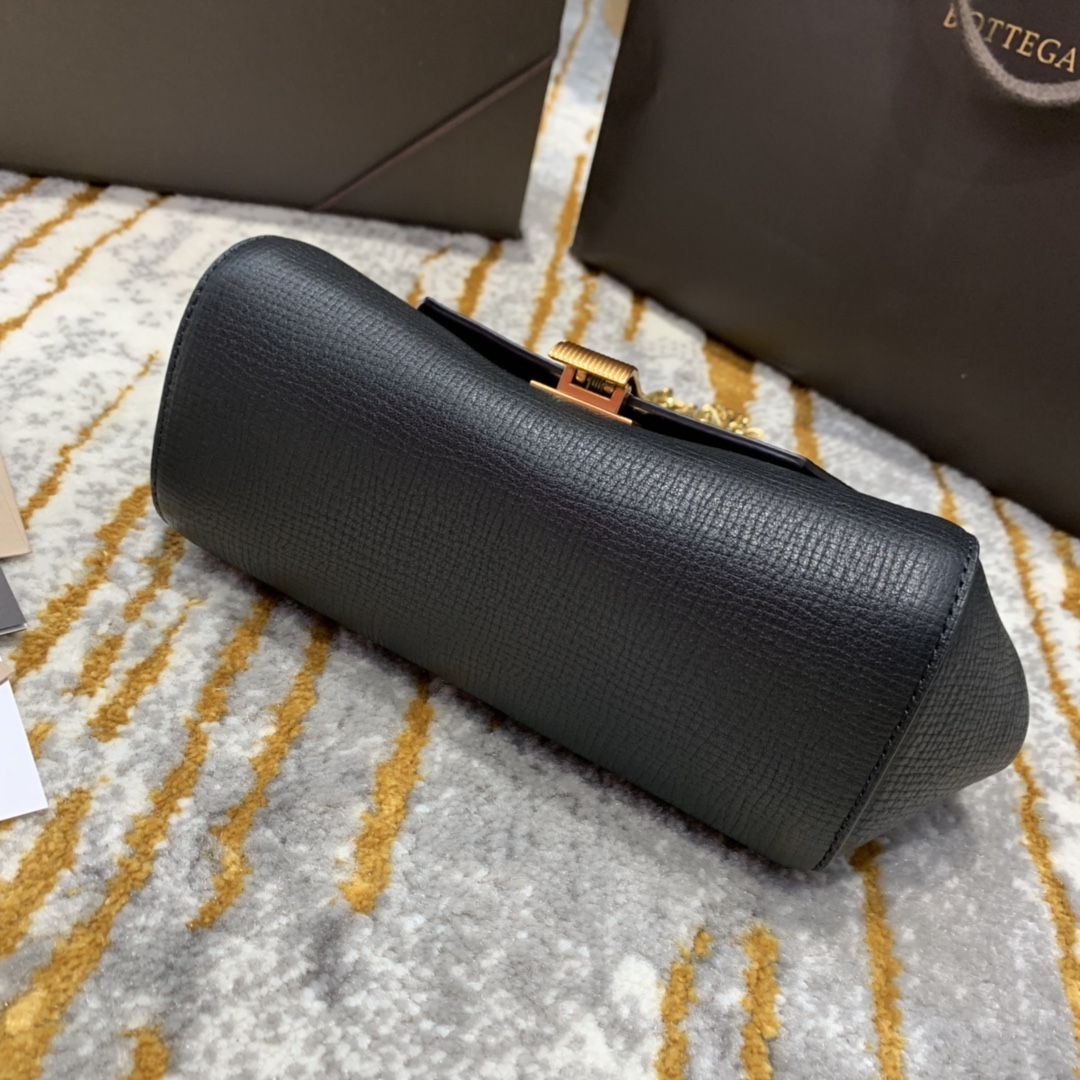 Bottega Veneta Mini Angle Palmellato Bag Black. For Women. Women's Bags 7.5in/19cm - Soul Replicas