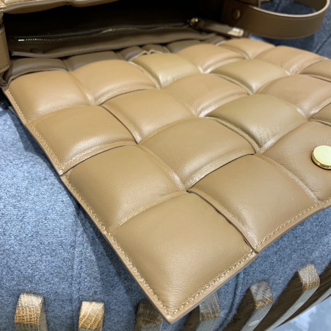 Bottega Veneta Padded Cassette Bag For Women 10.2in/26cm In Brown 591970VCQR17745 - Soul Replicas