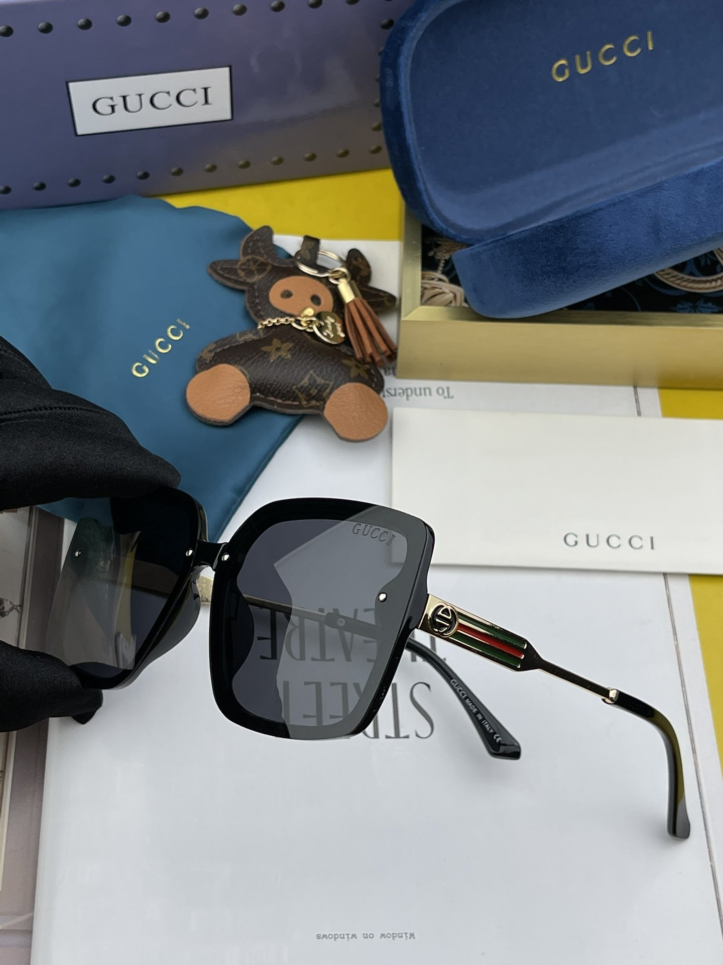Gucci Rectangular Frame Sunglasses - Soul Replicas