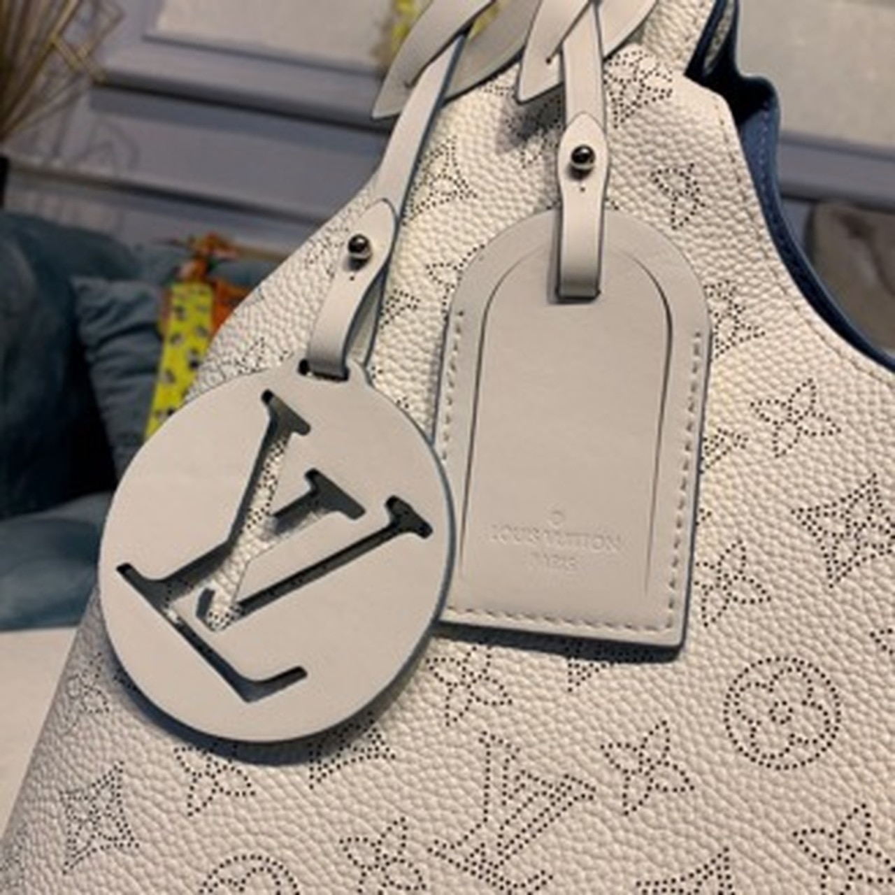 Louis Vuitton Carmel Hobo Bag Ivory For Women. Women-s Handbags. Shoulder Bags 13.8in/40cm LV - Soul Replicas