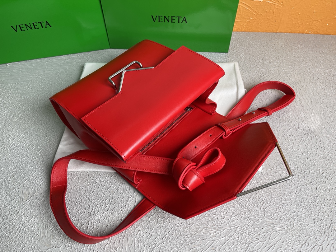 Bottega Veneta Clip Bag Red. For Women. Women's Bags 9in/23cm - Soul Replicas