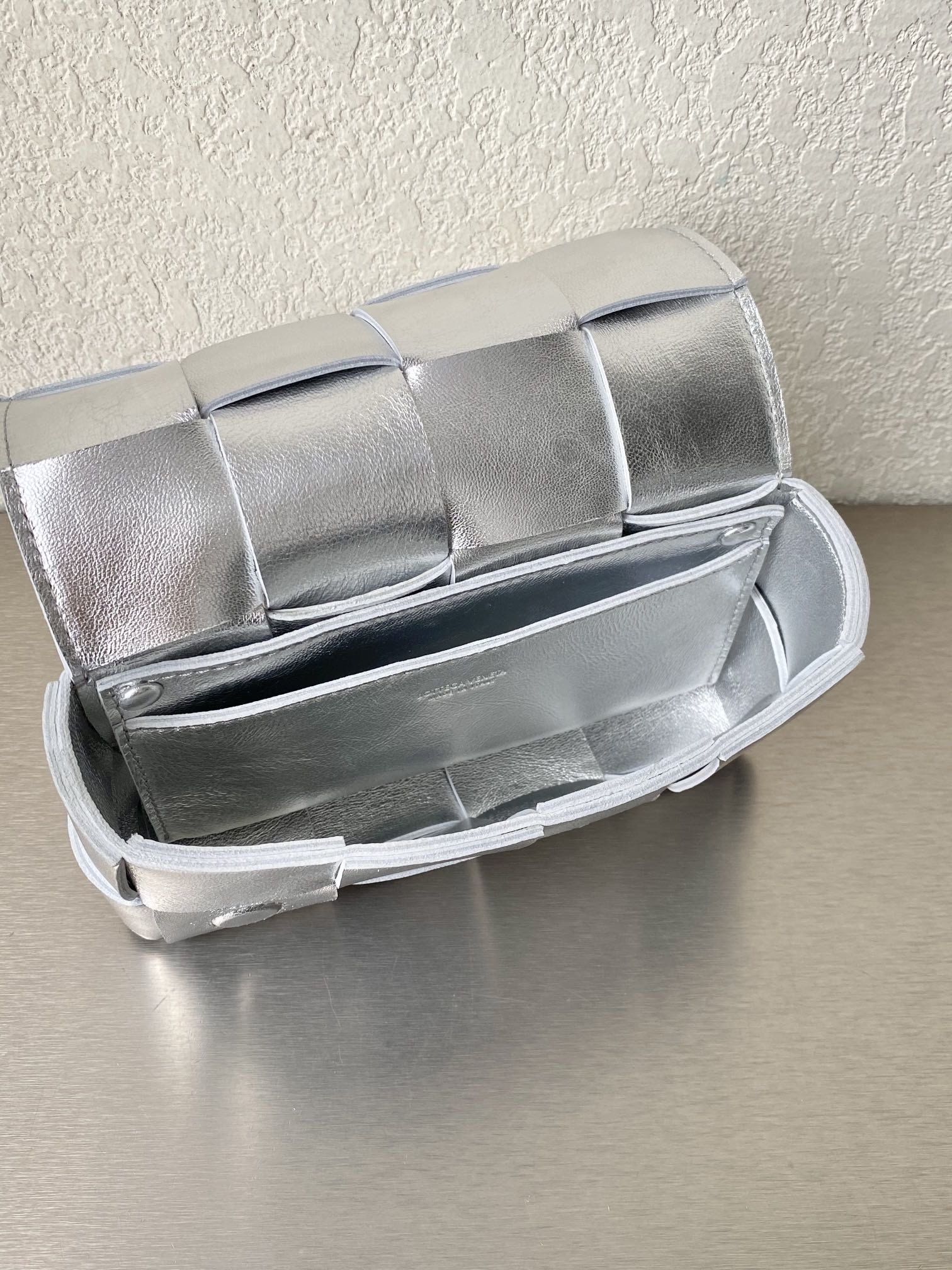 Bottega Veneta Mini Cassette Crossbody Bag Silver. For Women. Women-s Bags 6.9in/17.5cm - Soul Replicas