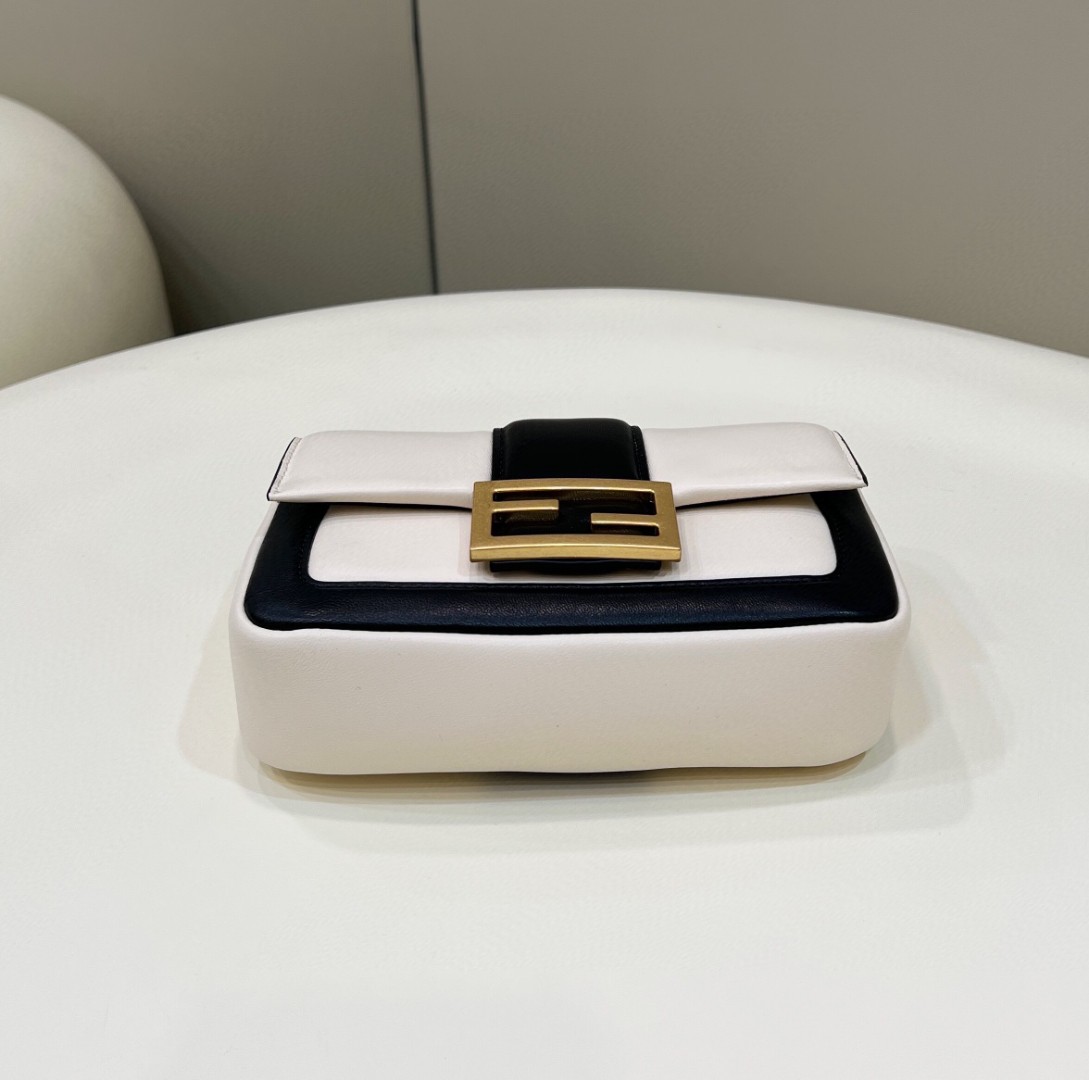 Fendi Baguette Chain Black and White Bag For Woman 19cm/7.5in - Soul Replicas