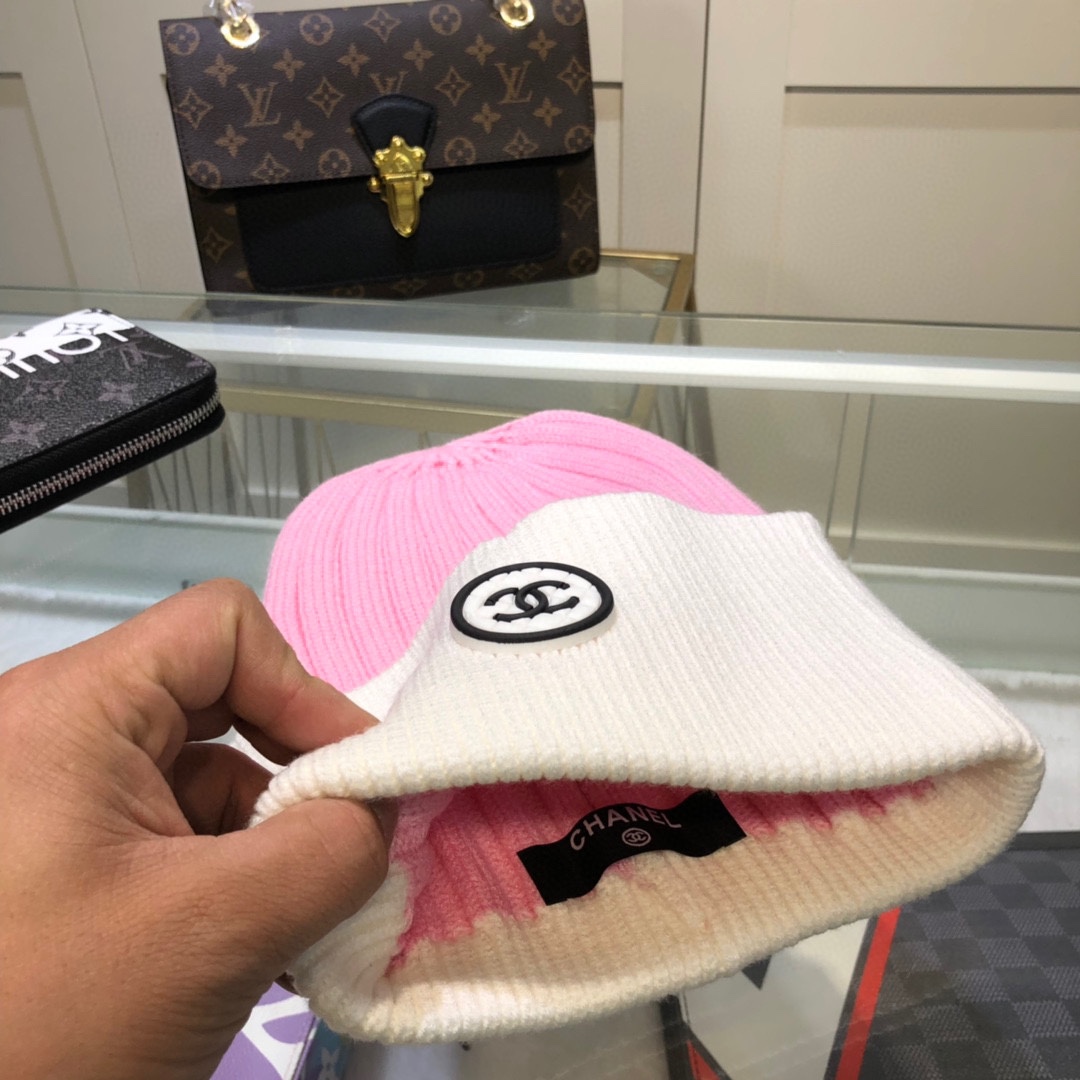 Chanel Beanie In PiNike & White - Soul Replicas