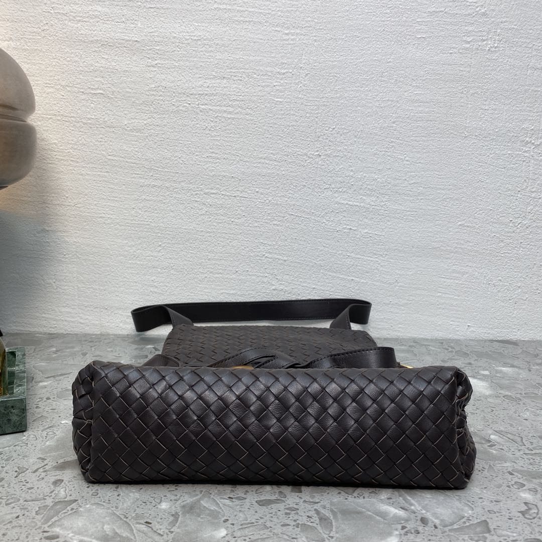 Bottega Veneta Intrecciato Shoulder Bag Purple. For Women. Women's Bags 10.2in/26cm - Soul Replicas