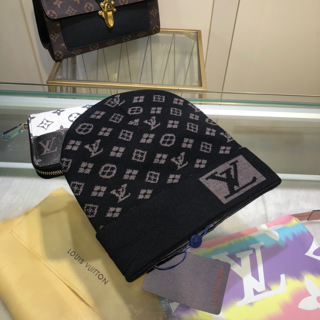 Louis Vuitton Beanie In Black LV Headwear - Soul Replicas
