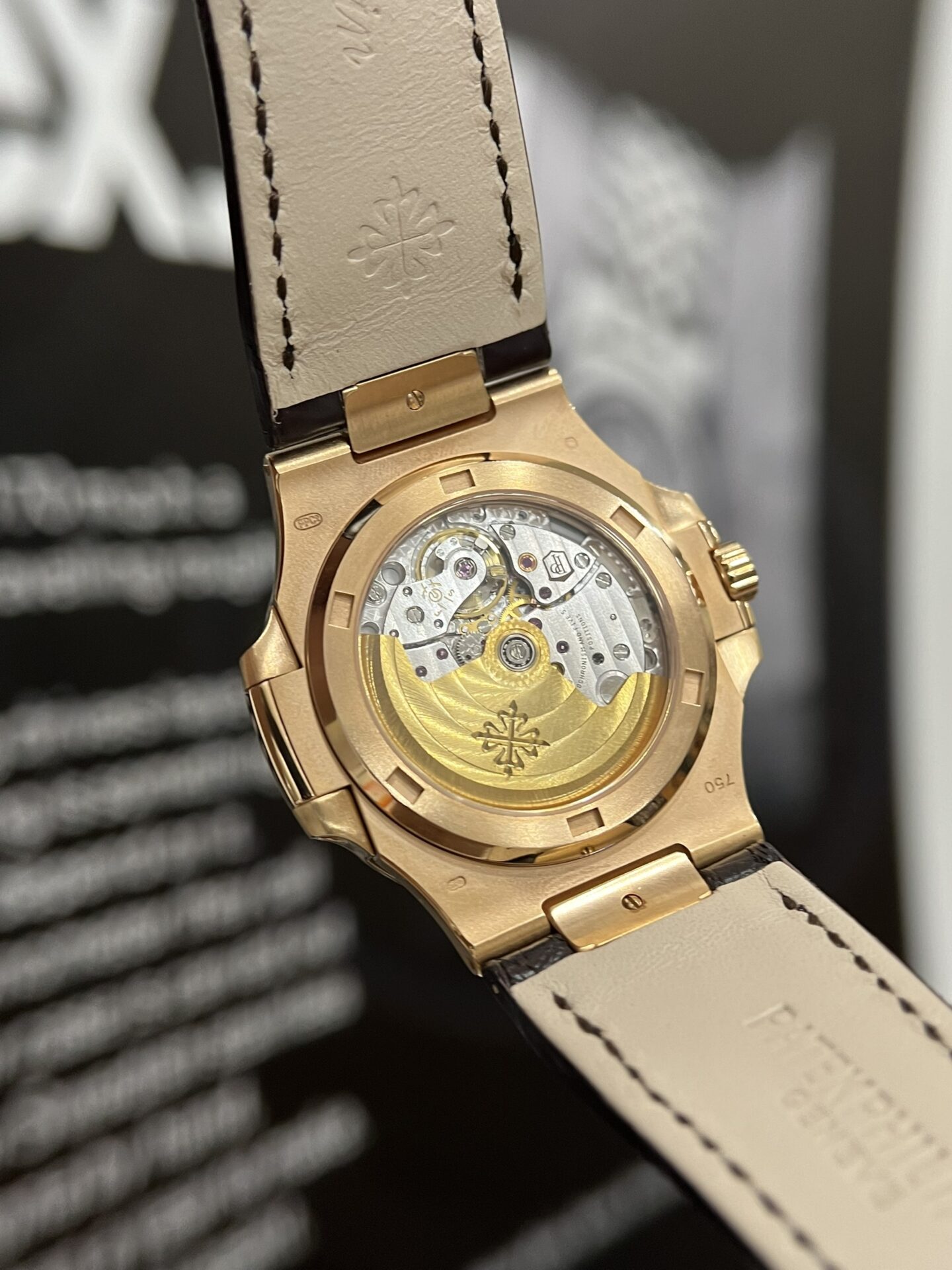 Patek Philippe Nautilus 5711 Replica Watch Gold Wrapped 3K Factory 40mm - Soul Replicas