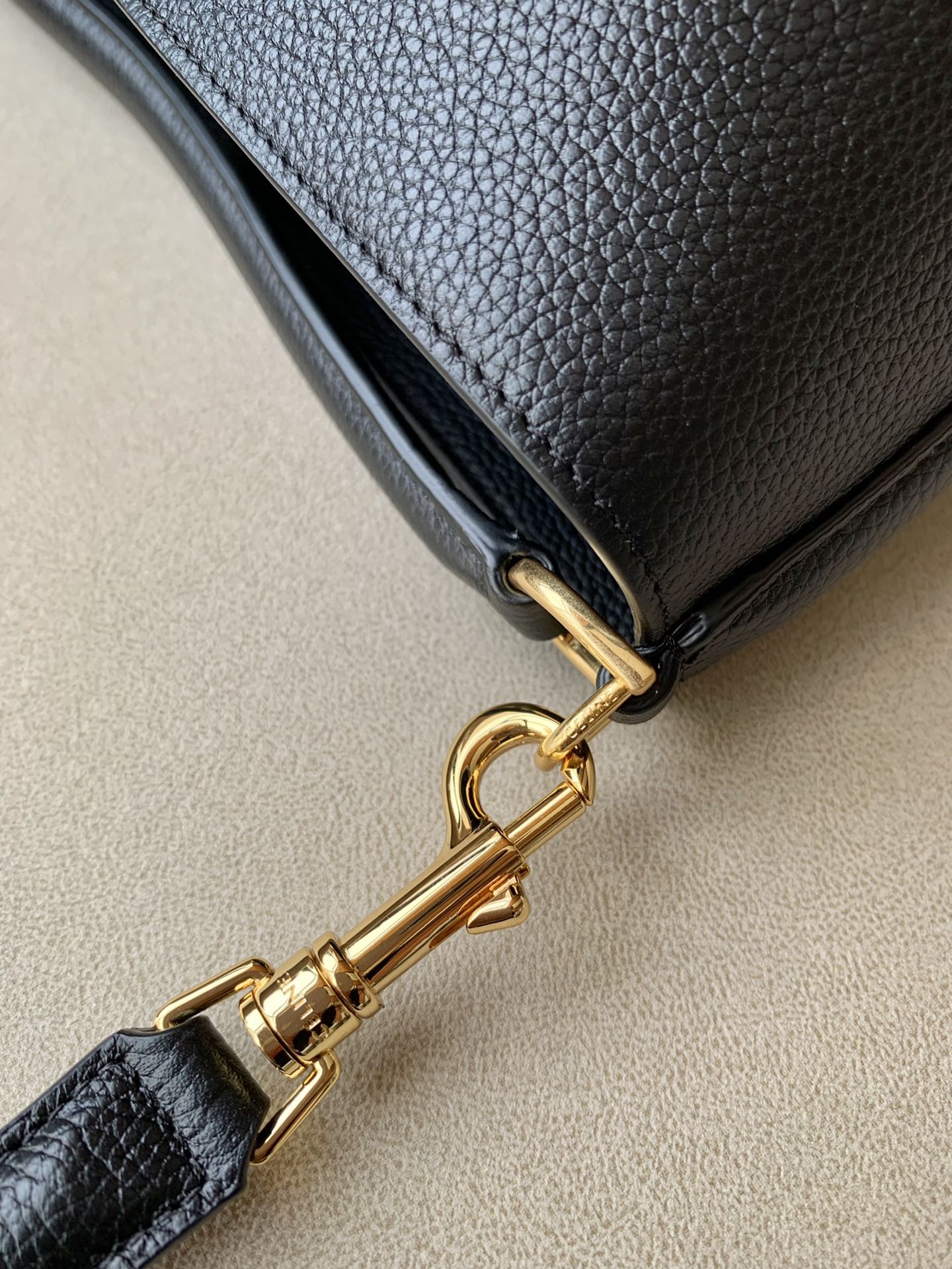 Celine Bucket 16 Bag Black For Women 10in/25cm 195573CR4.38NO - Soul Replicas