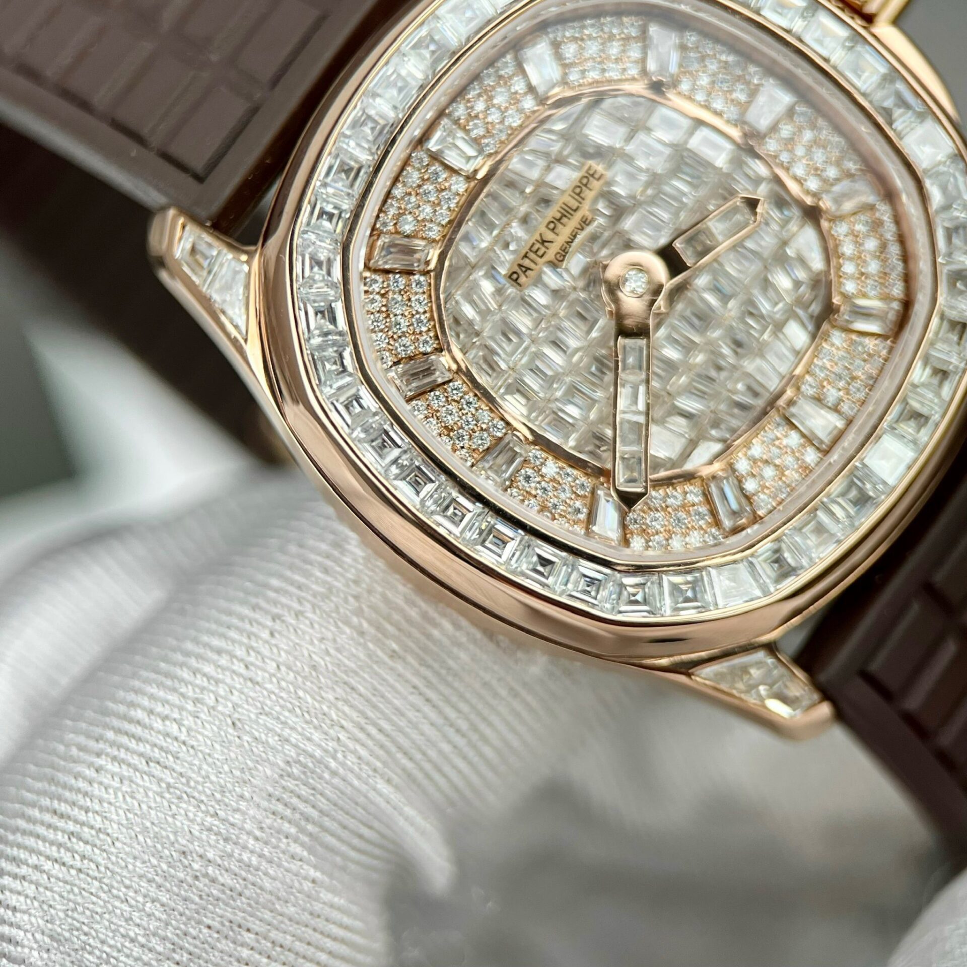 Patek Philippe Aquanaut 5062 Replica Watch Gold Wrapped Moissanite 35.6mm - Soul Replicas